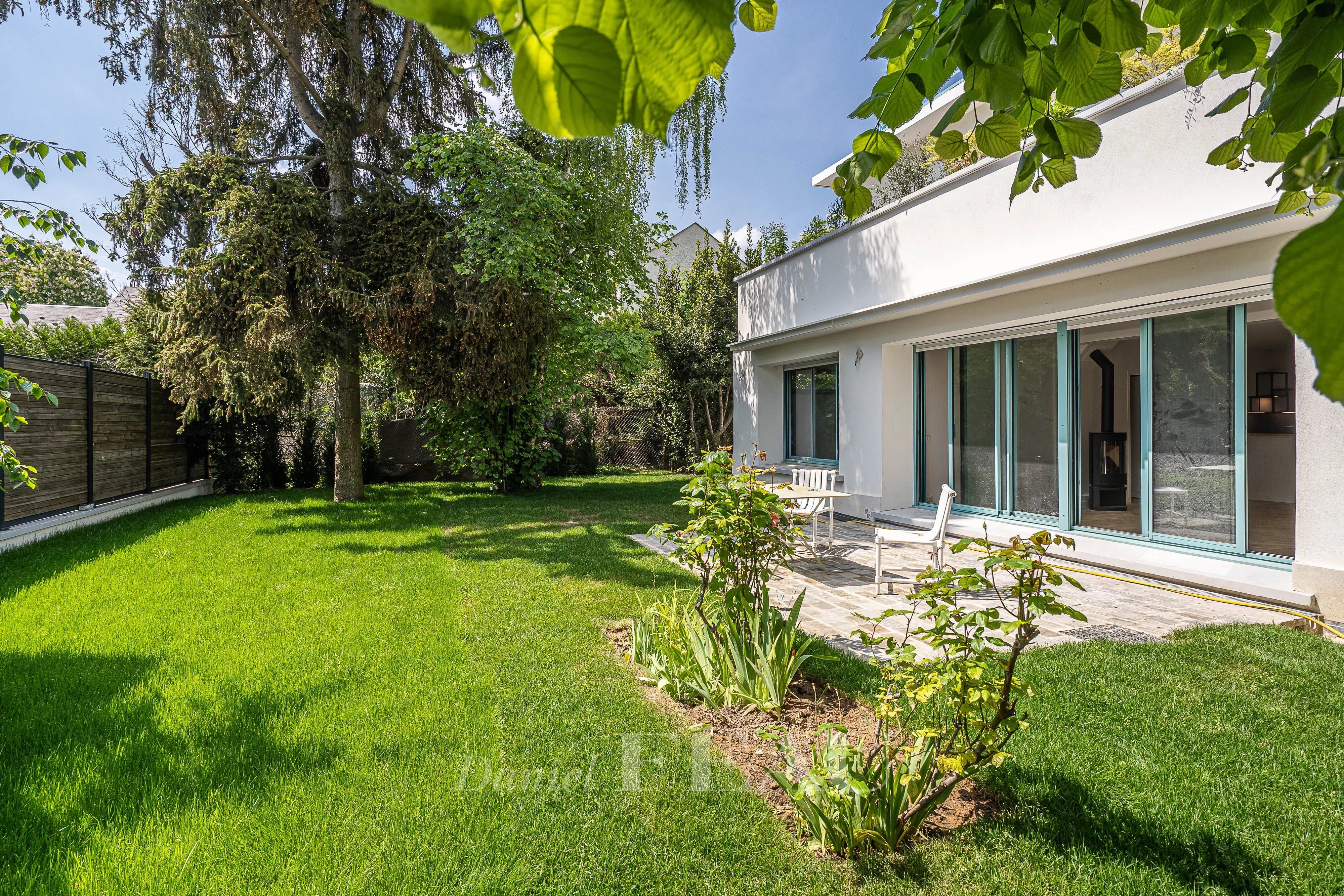 Sale Apartment Saint-Cloud