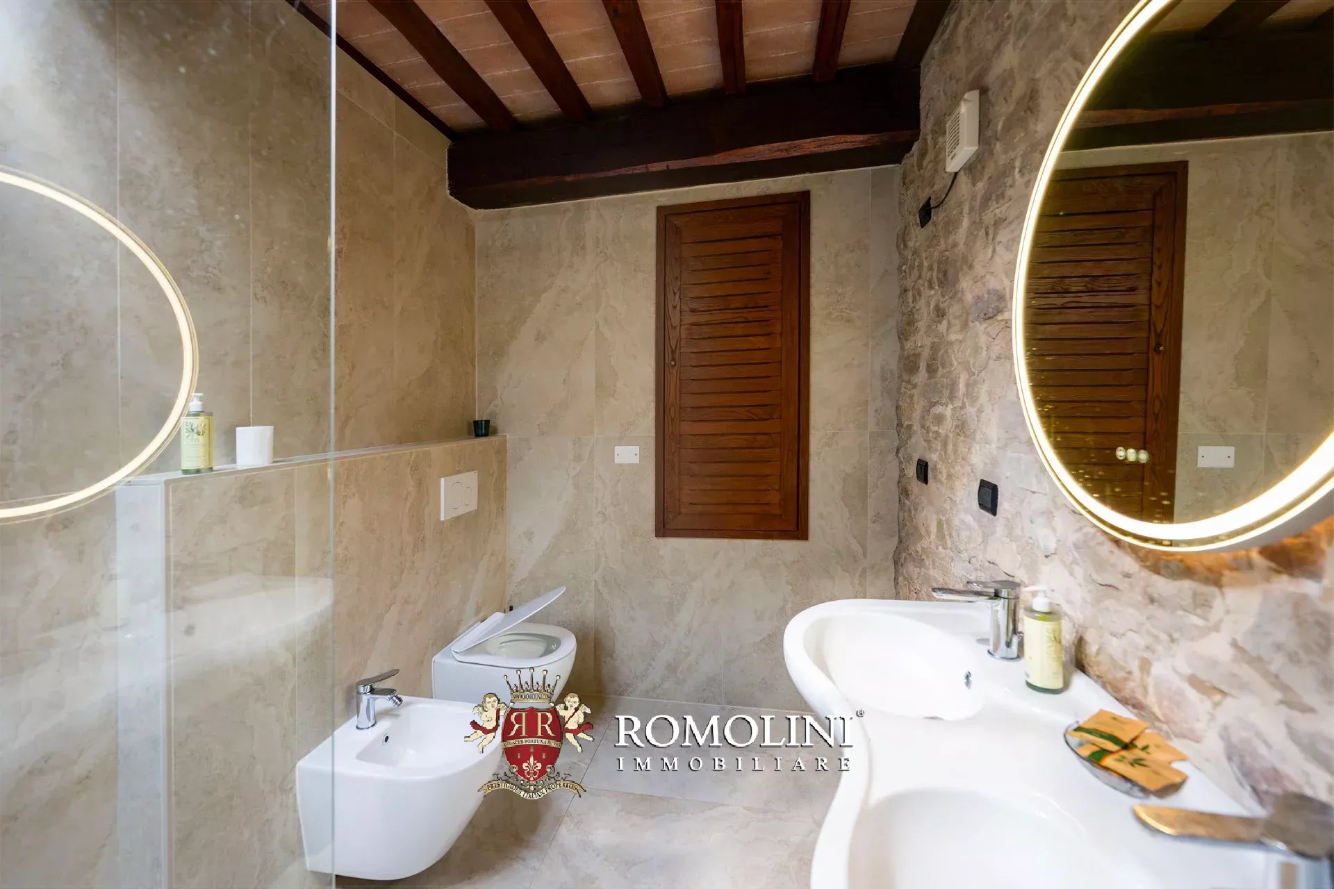 10 Bedroom Villa/Townhouse's Image 67
