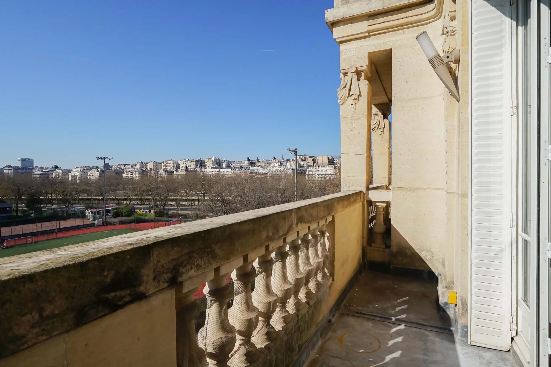 Paris 7e - CHAMP DE MARS / SUFFREN