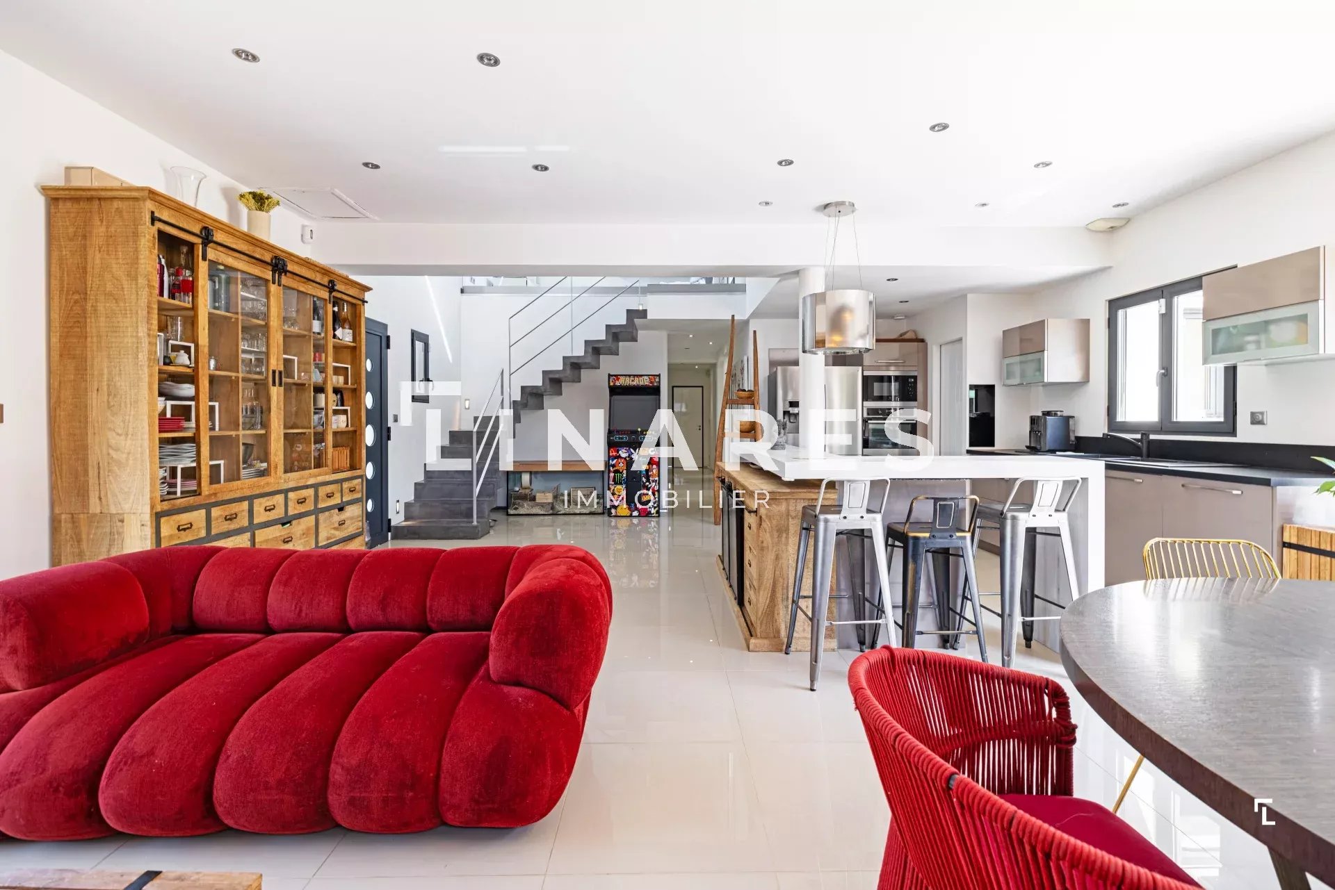 CALIFORNIA FAMILY - Villa T5 de 164m²  - Terrain de 820m² - Jardin/Piscine - Terrasse - Double garage - Atelier - 13190 Allauch