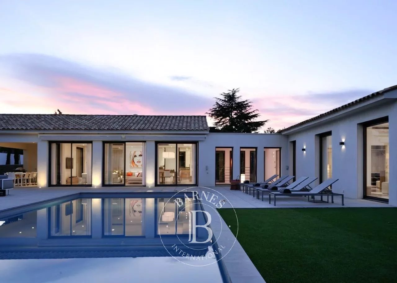 Villa Saint-Tropez  -  ref 3002474 (picture 1)