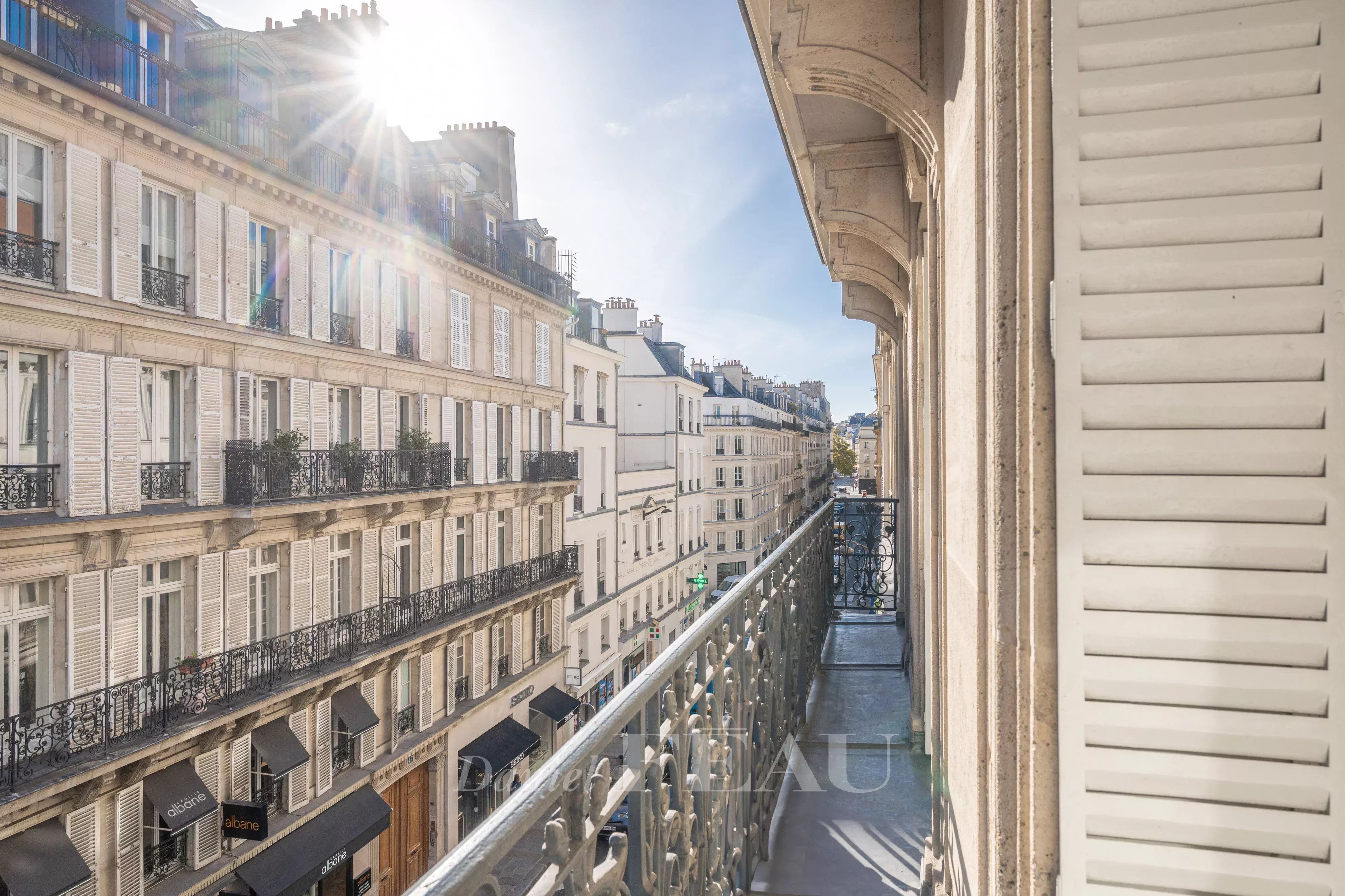 FEAU-FINAL Feau-Saint-Germain-54 rue Bonaparte