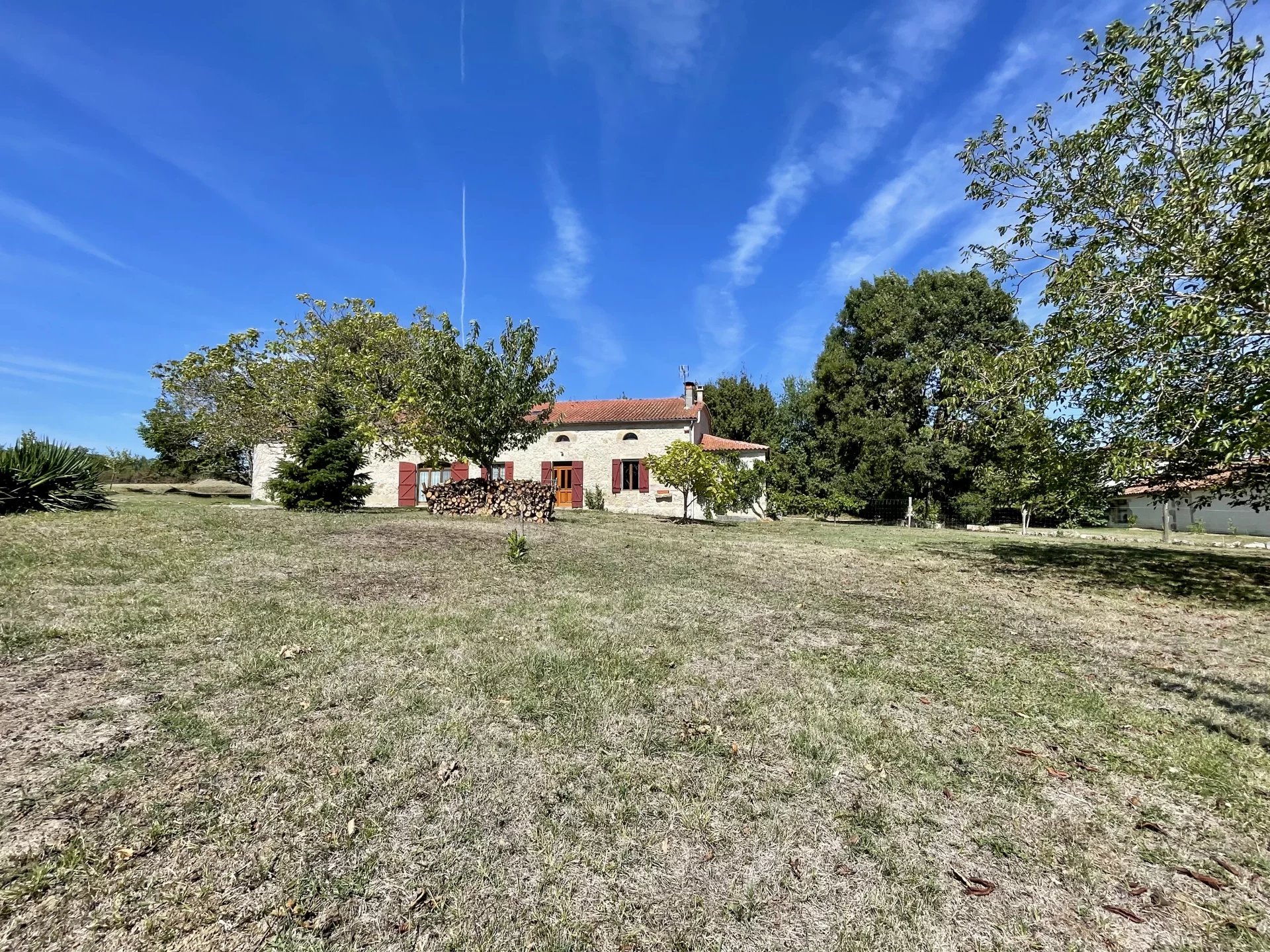 House in Fieux - view 1