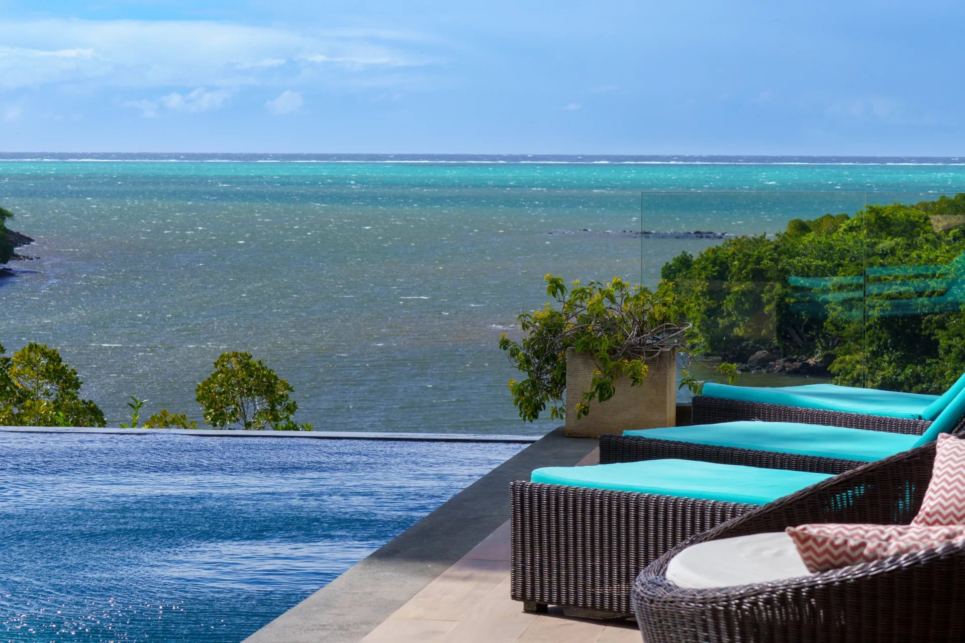 Exceptional Villa in Azuri – Luxury Living Between Golf, Marina and the Lagoon