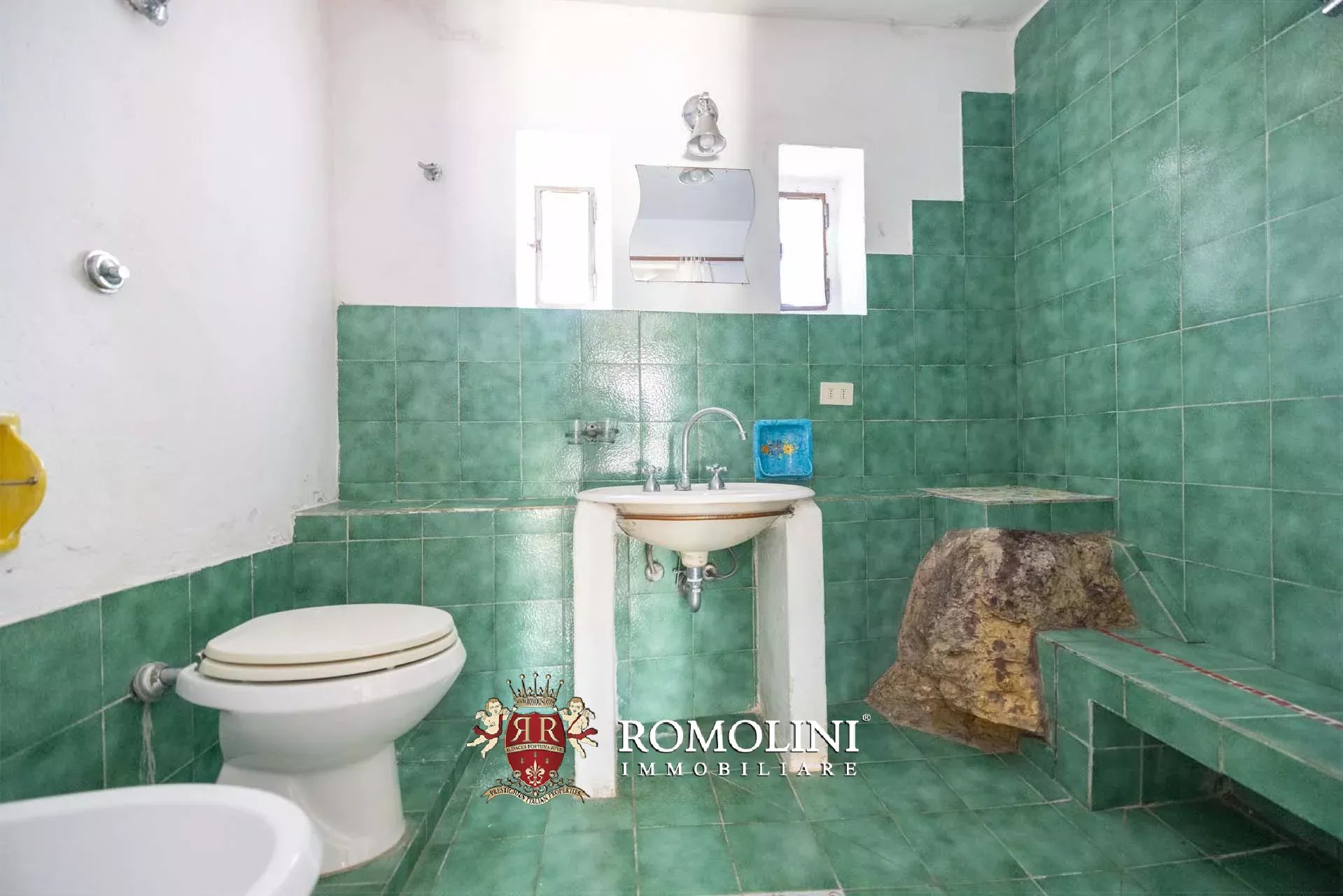 8 Bedroom Chateau's Image 77