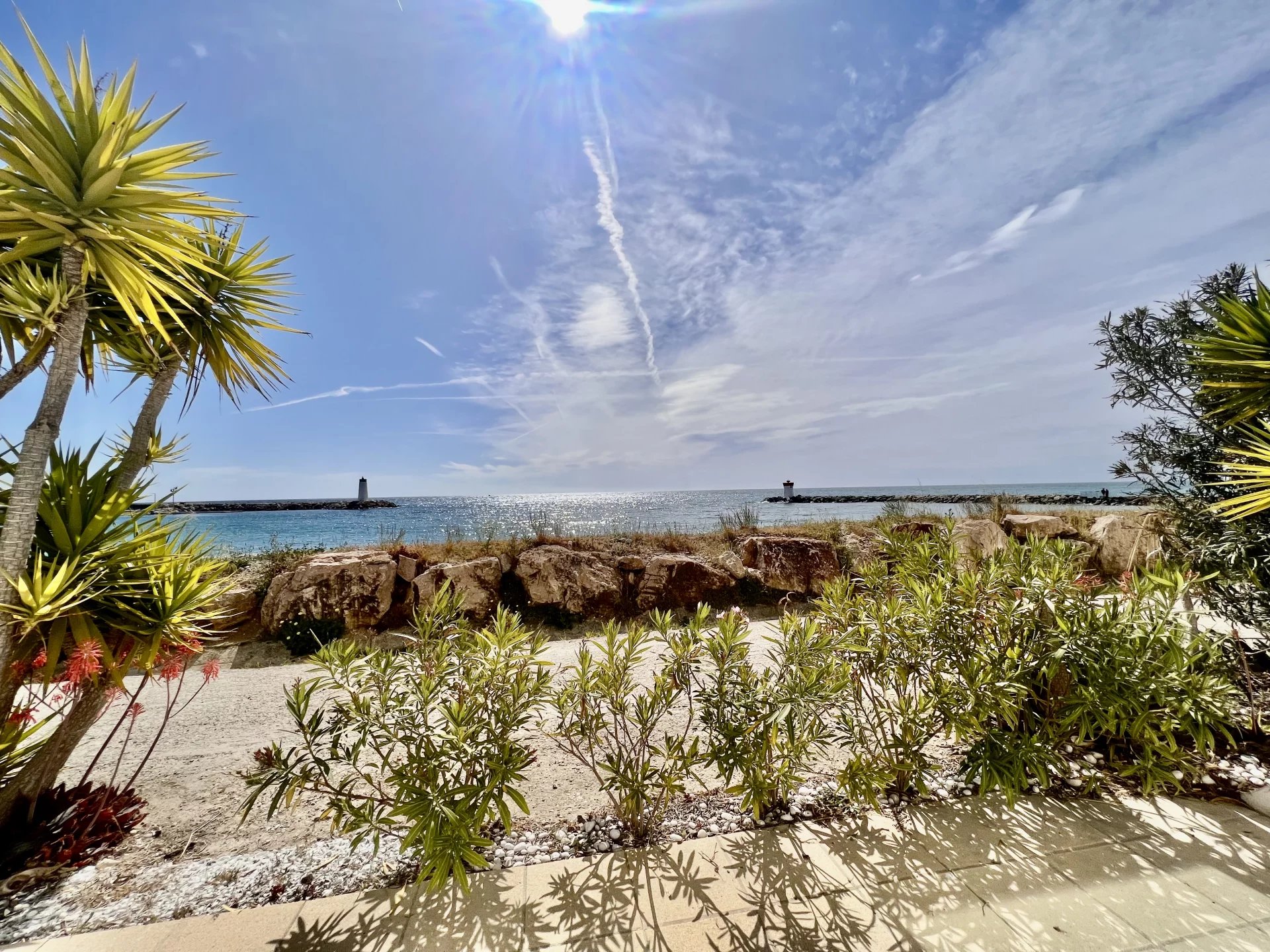 Location  Saisonnière - 2 Pièces à Marina Baie des Anges