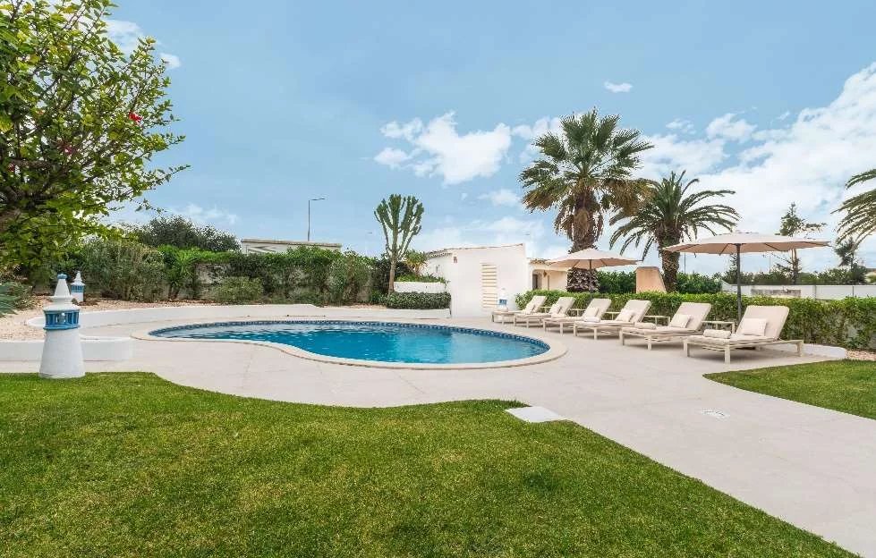 Location saisonnière Villa Rio Meão Lagos