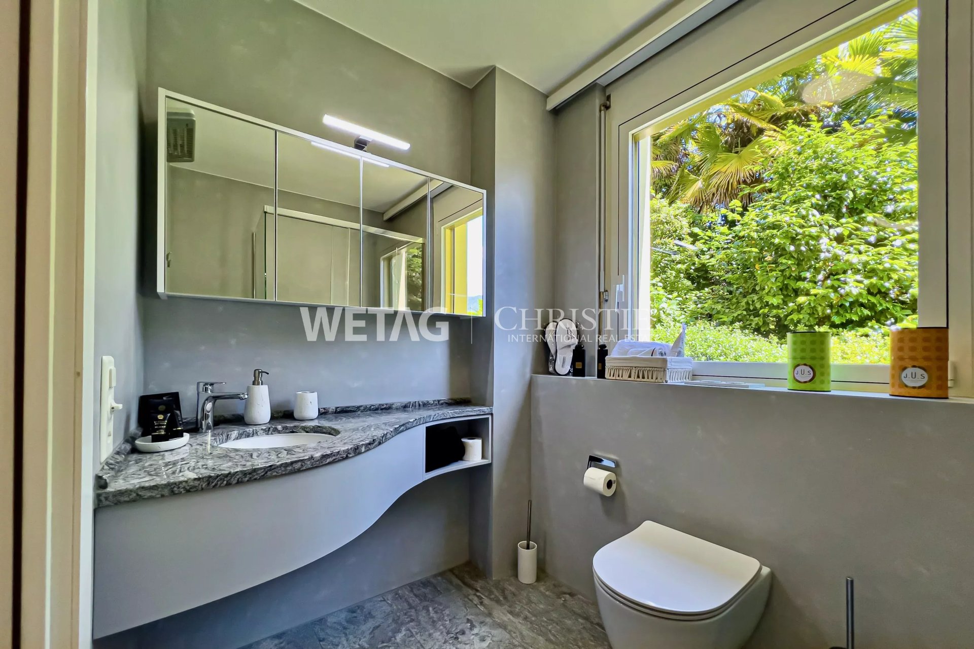 2 Bedroom Apartment/Flat's Image 4