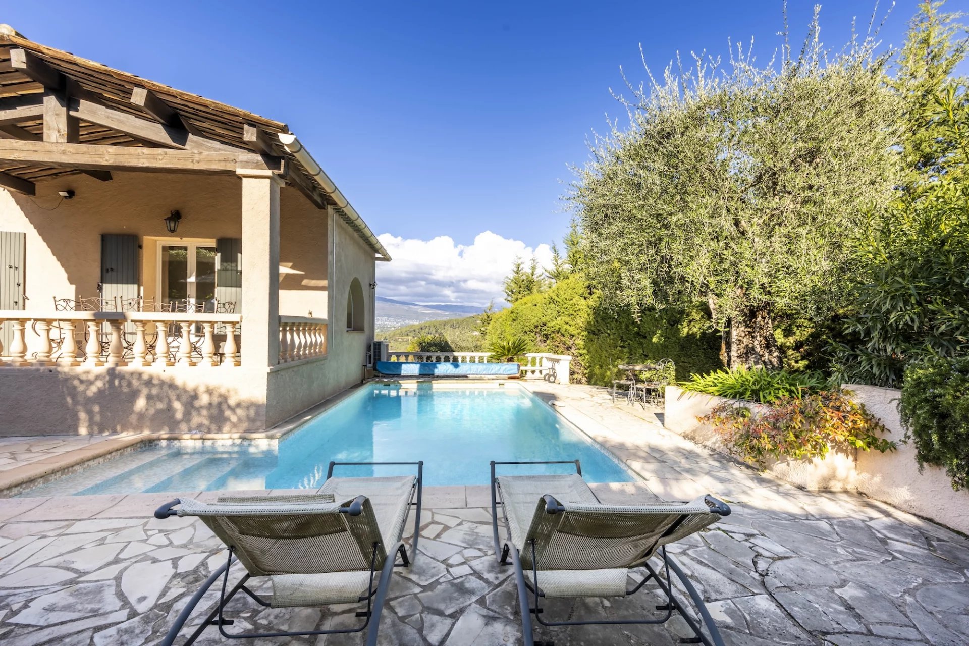Image of Villa - 3 Bedrooms for Sale in Alpes-Maritimes-Mougins-France, Image 4