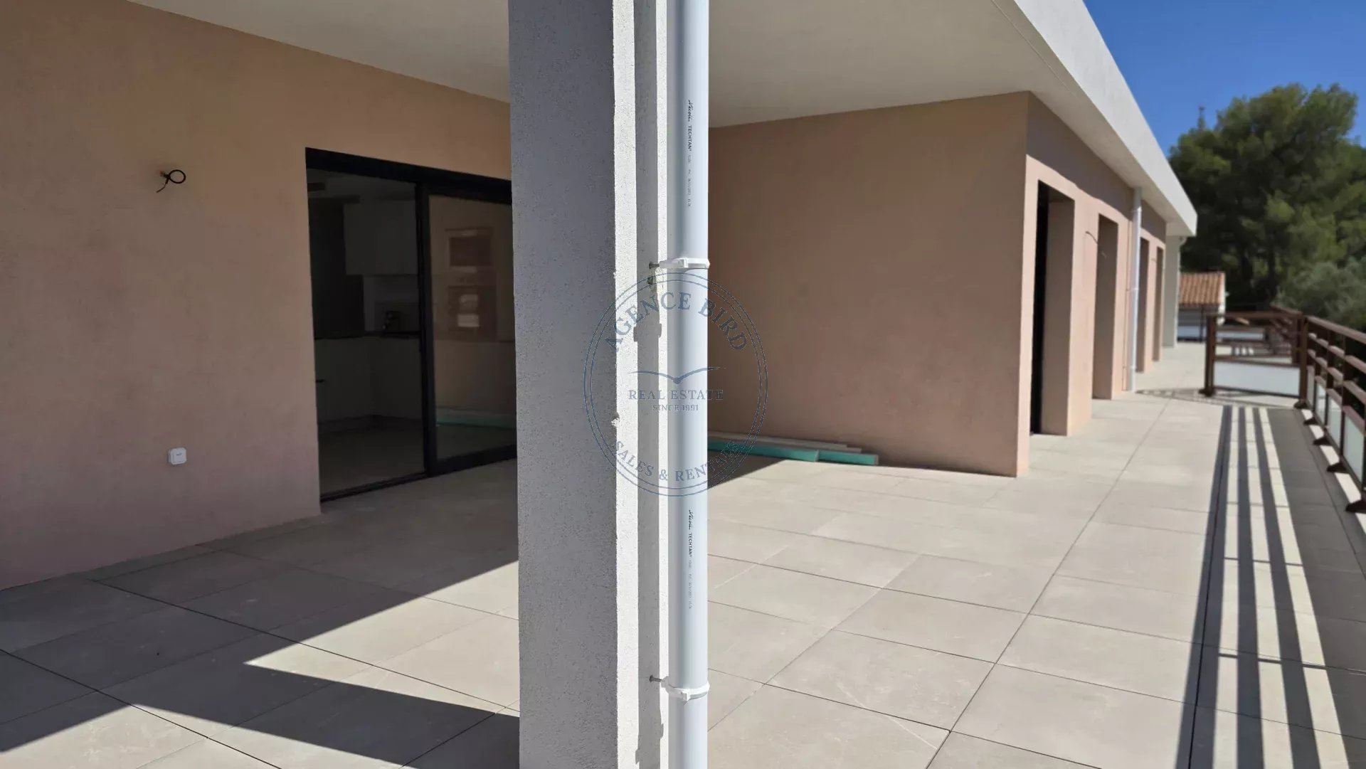 For Sale 4 room apartment on top floor - new residence close to the sea in Saint-Raphael