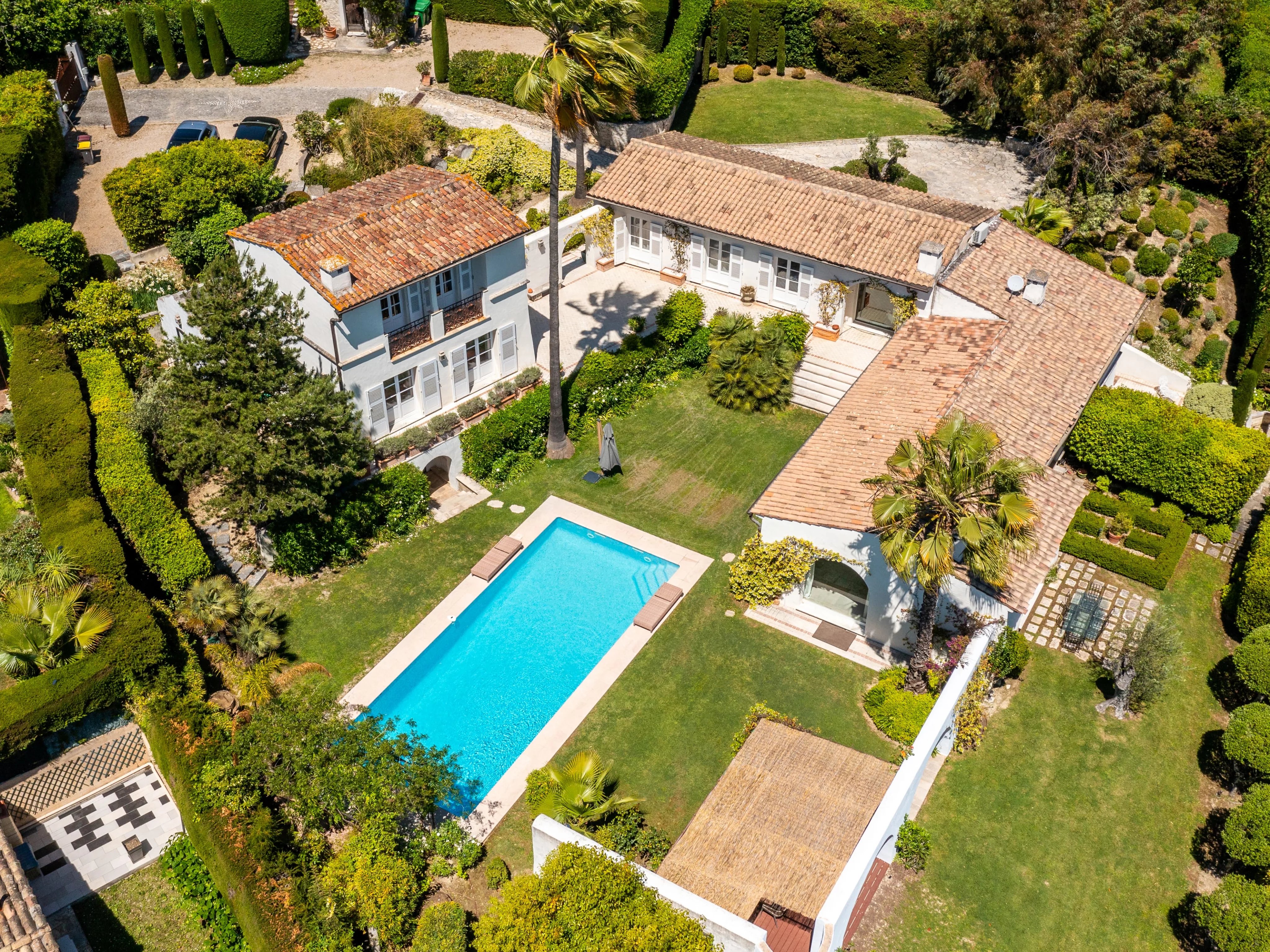 Elegant property with an exceptional view of Saint-Paul de Vence