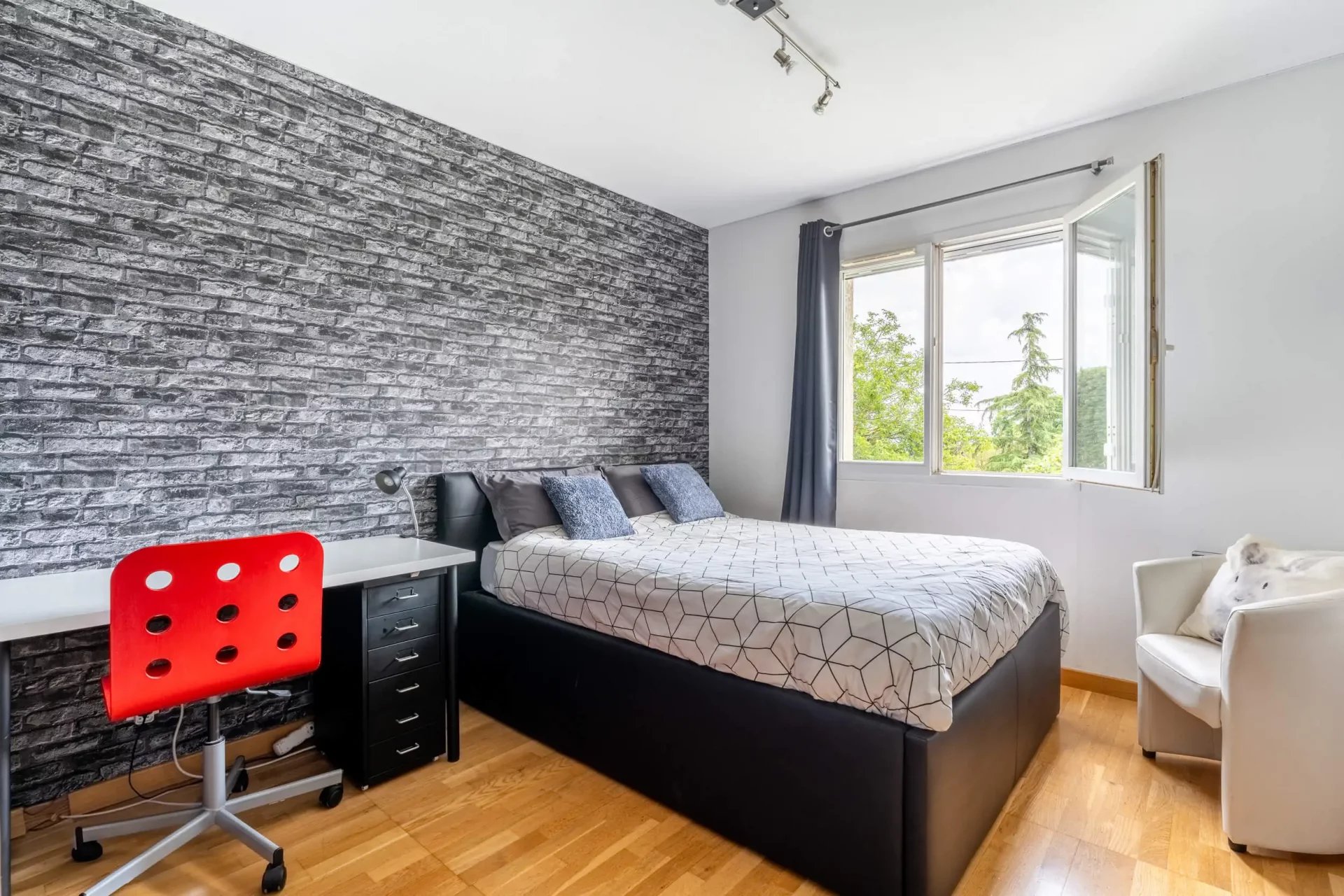 Maison 111 m² avec grand jardin et vue dégagée