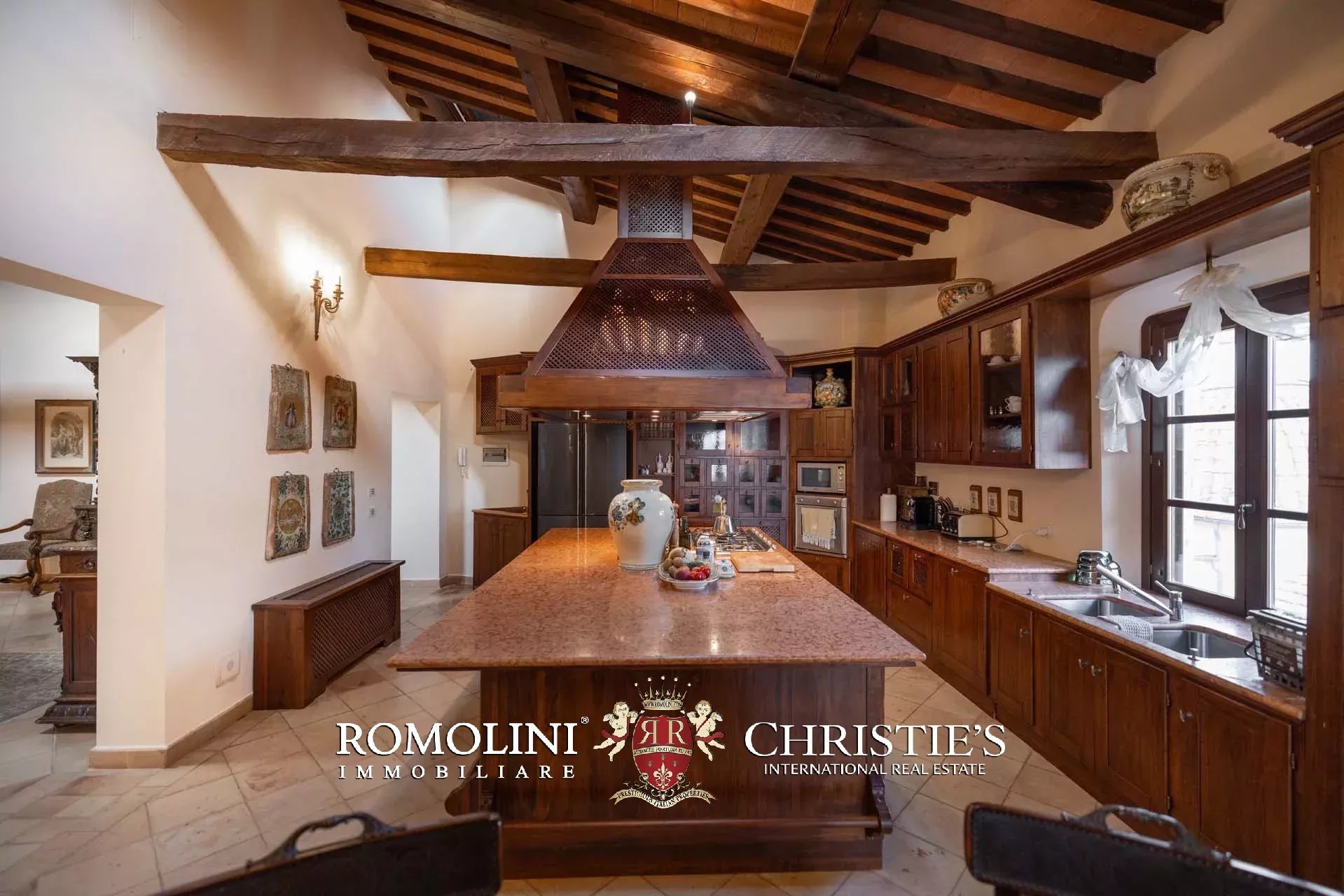 37 Bedroom Villa/Townhouse's Image 191