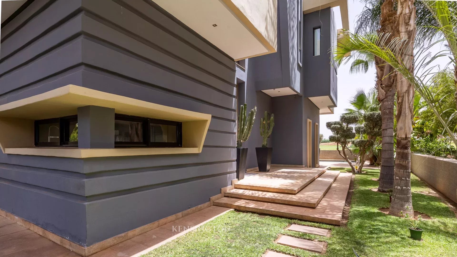 5 Bedroom Villa/Townhouse's Image 3