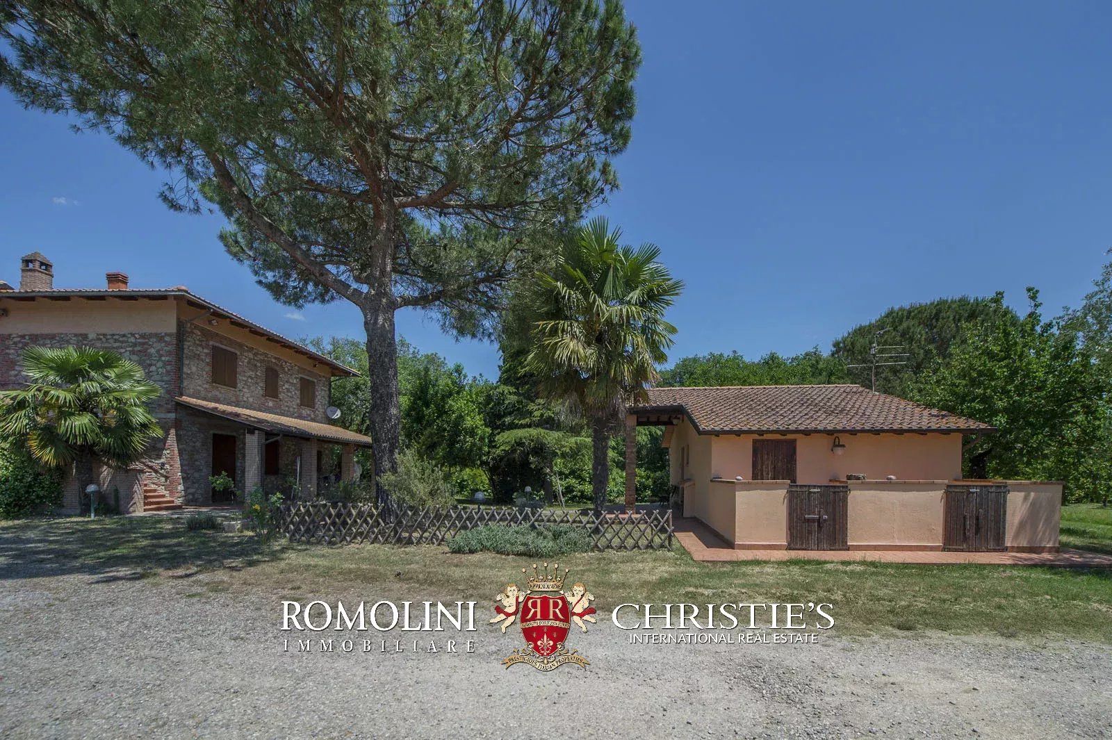 7 Bedroom Vineyard's Image 9