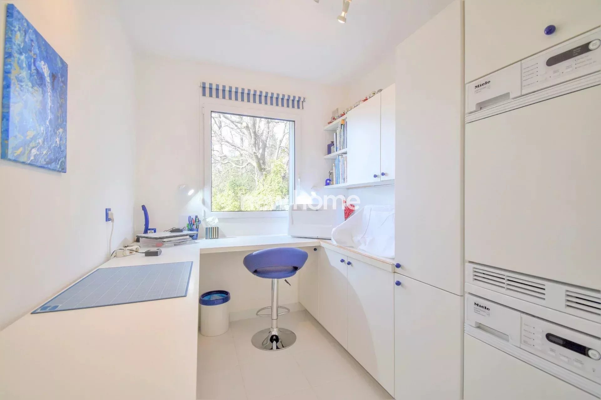 Magnifique villa de 220 m² avec tout le confort moderne à pied du village de Lorgues