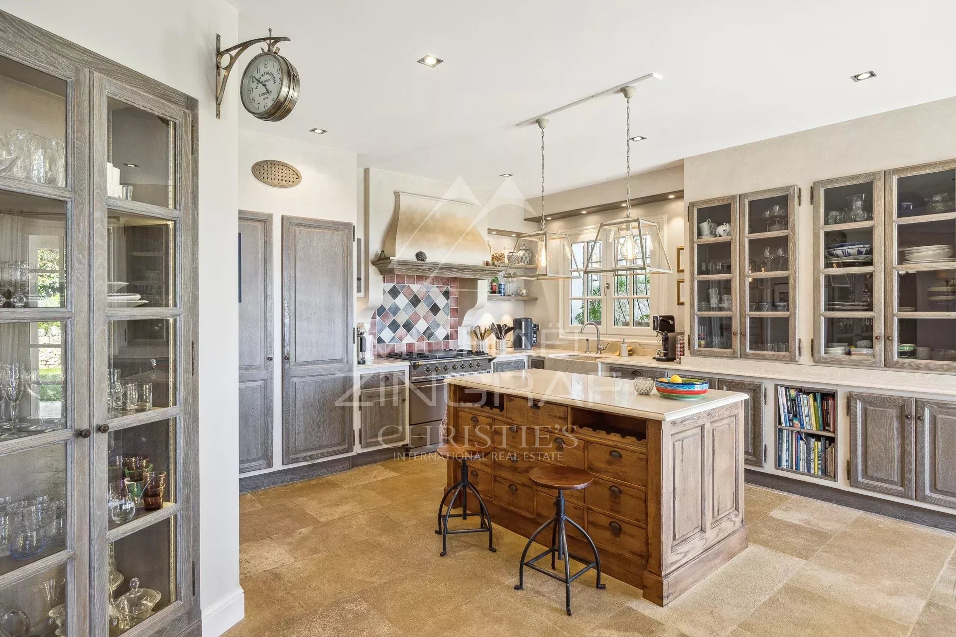4 Bedroom Villa/Townhouse's Image 4