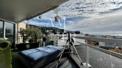 Le Cannet Mairie - Top floor sea view apartment — photo 1 of 7