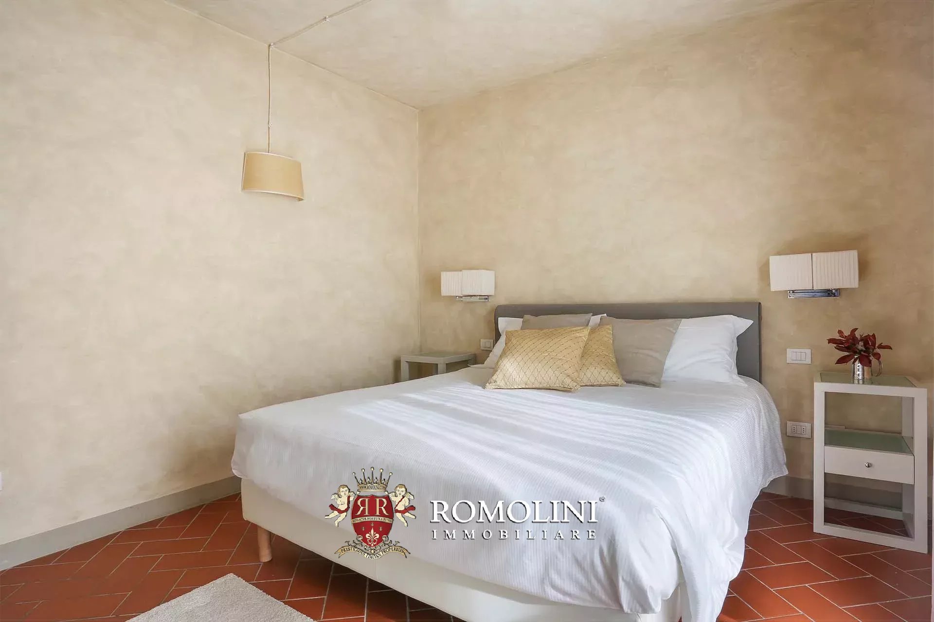25 Bedroom Vineyard's Image 129