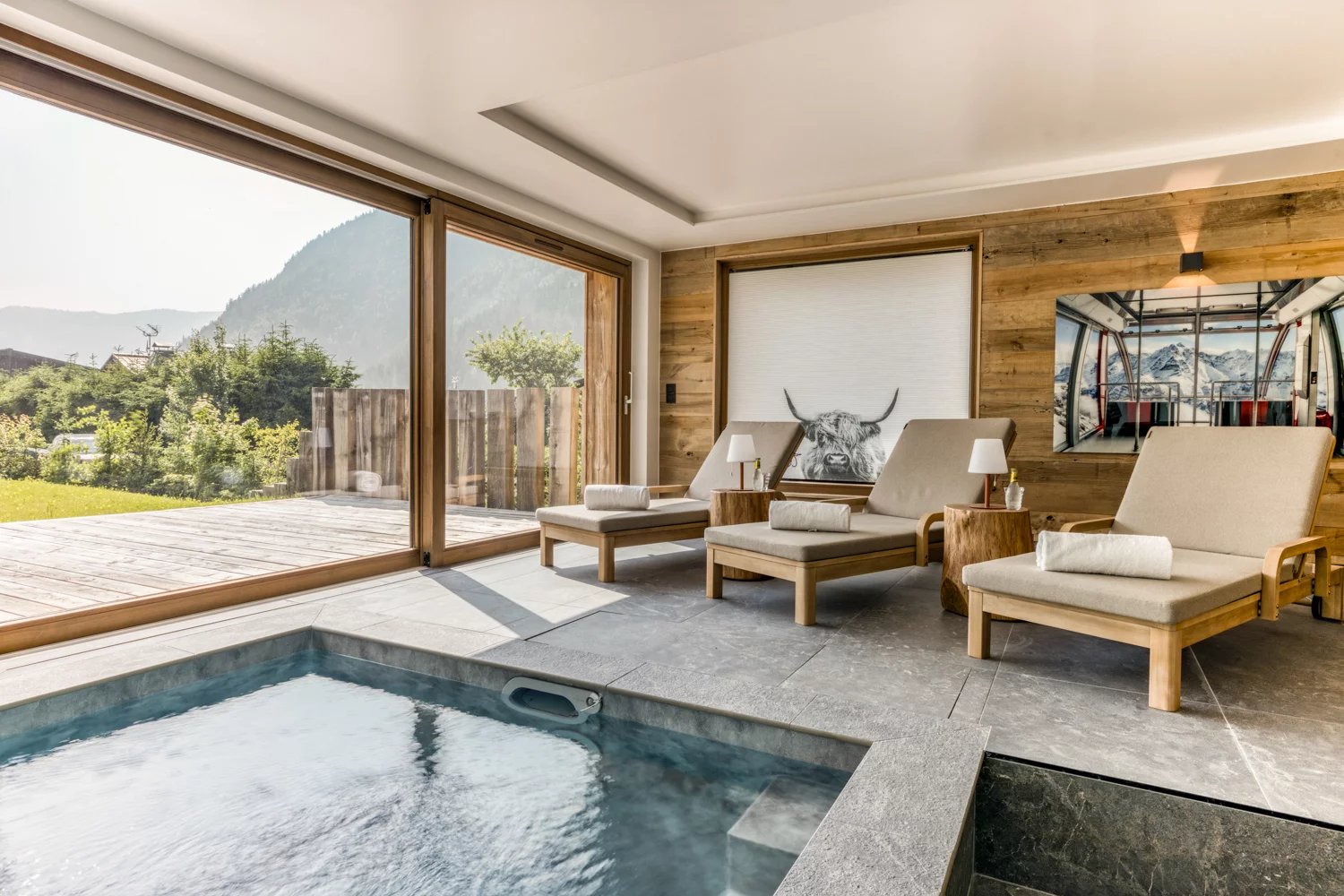 Chamonix - Les Bossons - Exceptional chalet, panoramic view, 5 bedroom pool