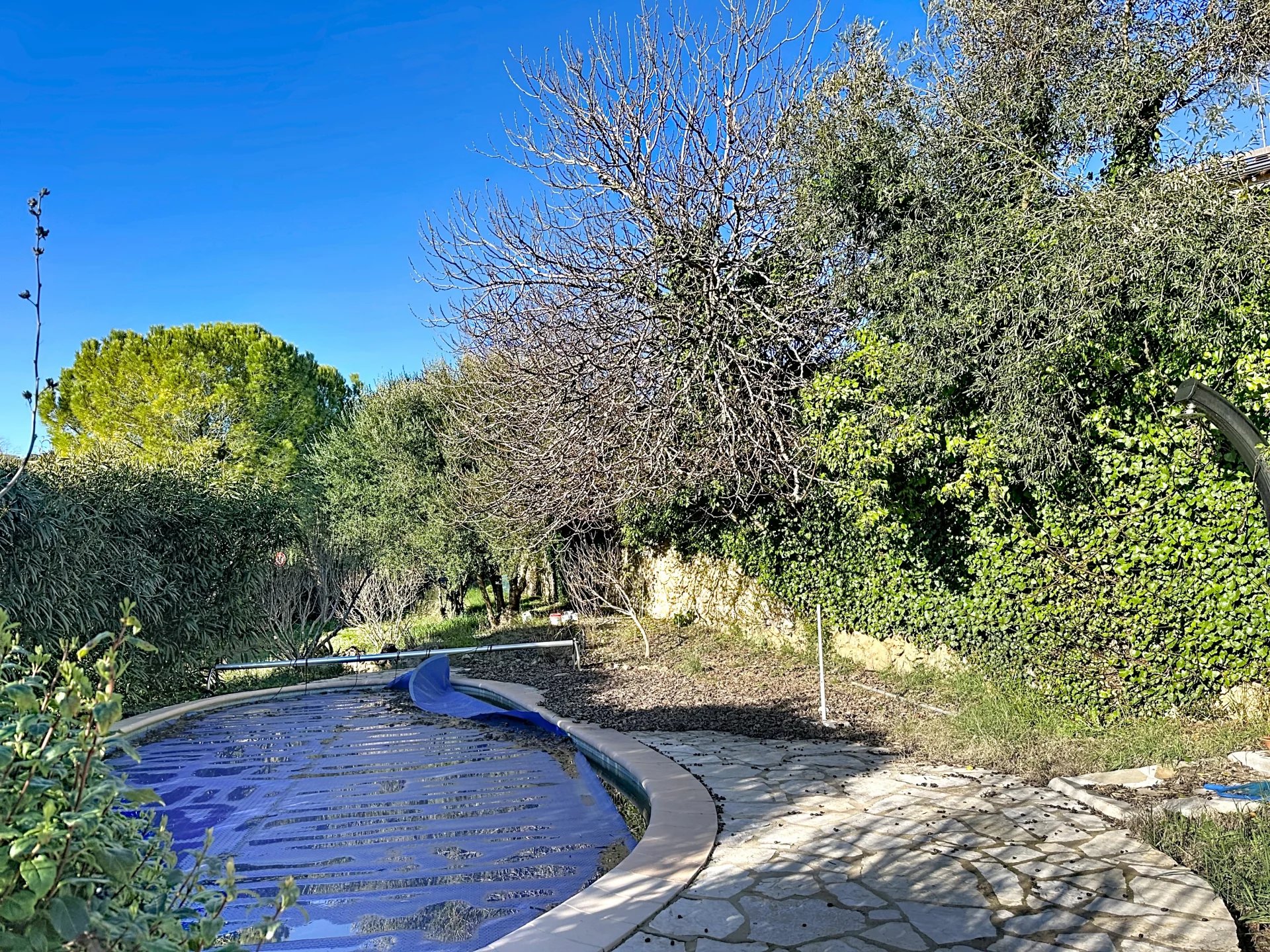 House in Lorgues - view 1