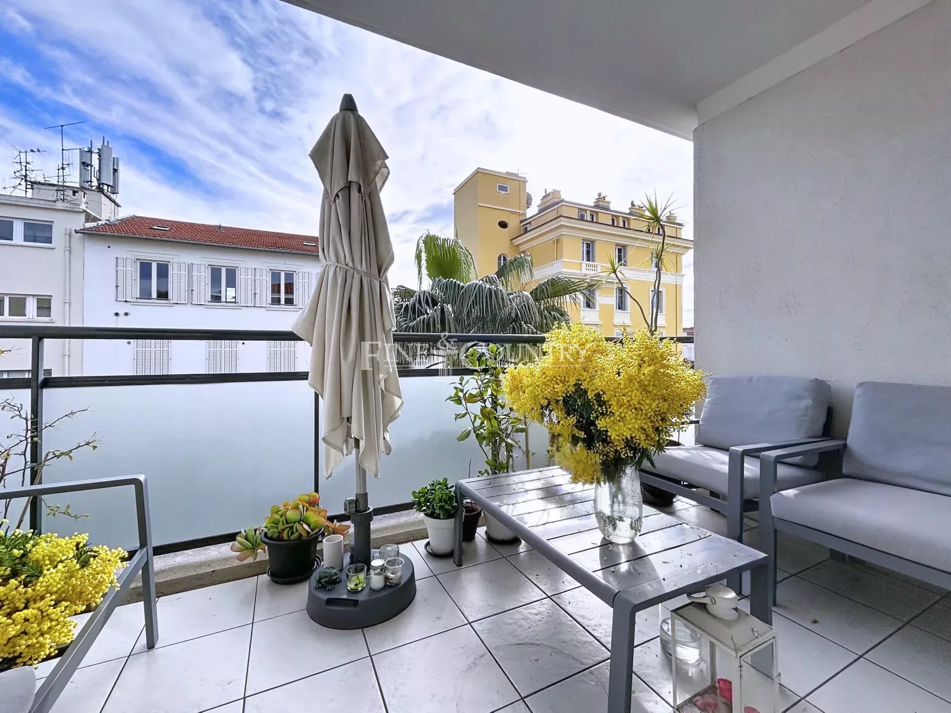 Photo of For sale in Cannes Center, one bedroom appartment  with terrasse ande garage
