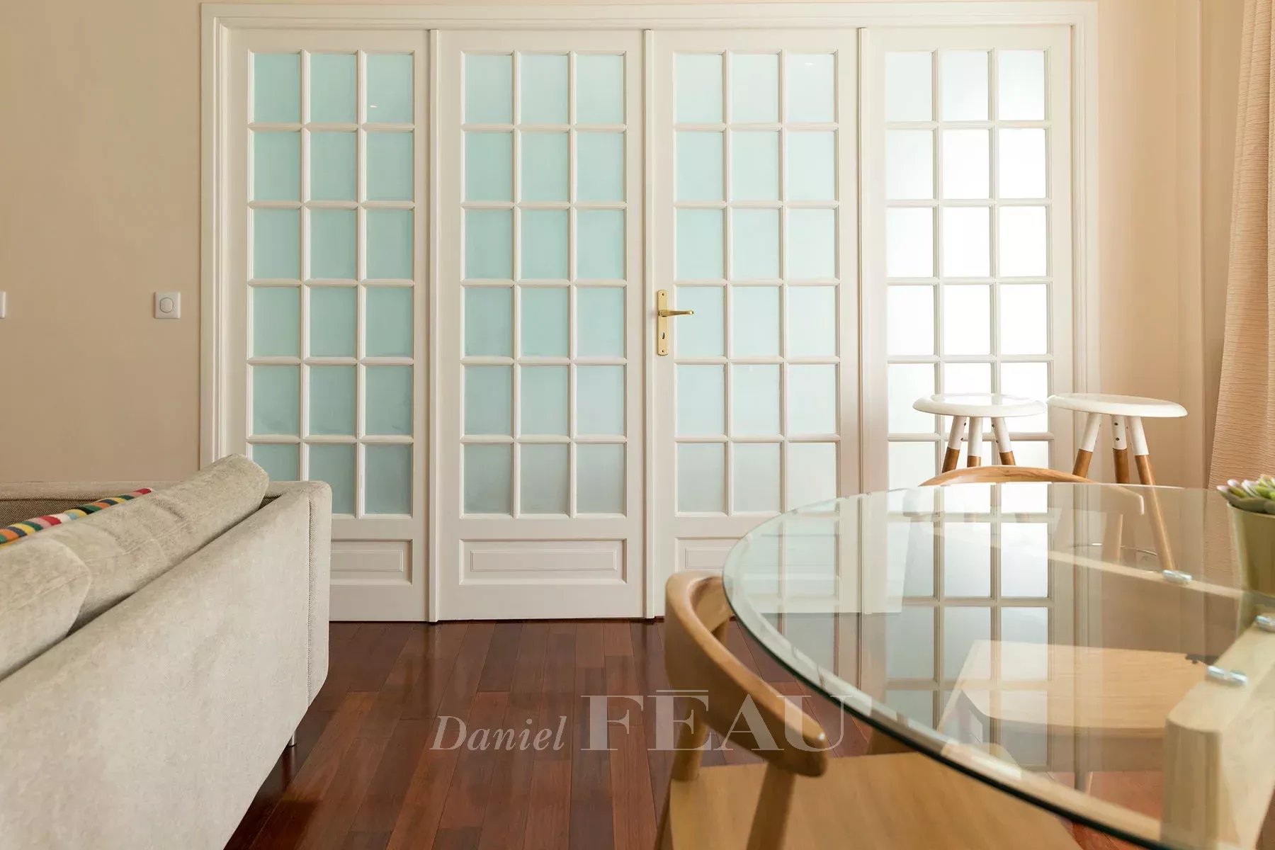 Dining room Wooden floor