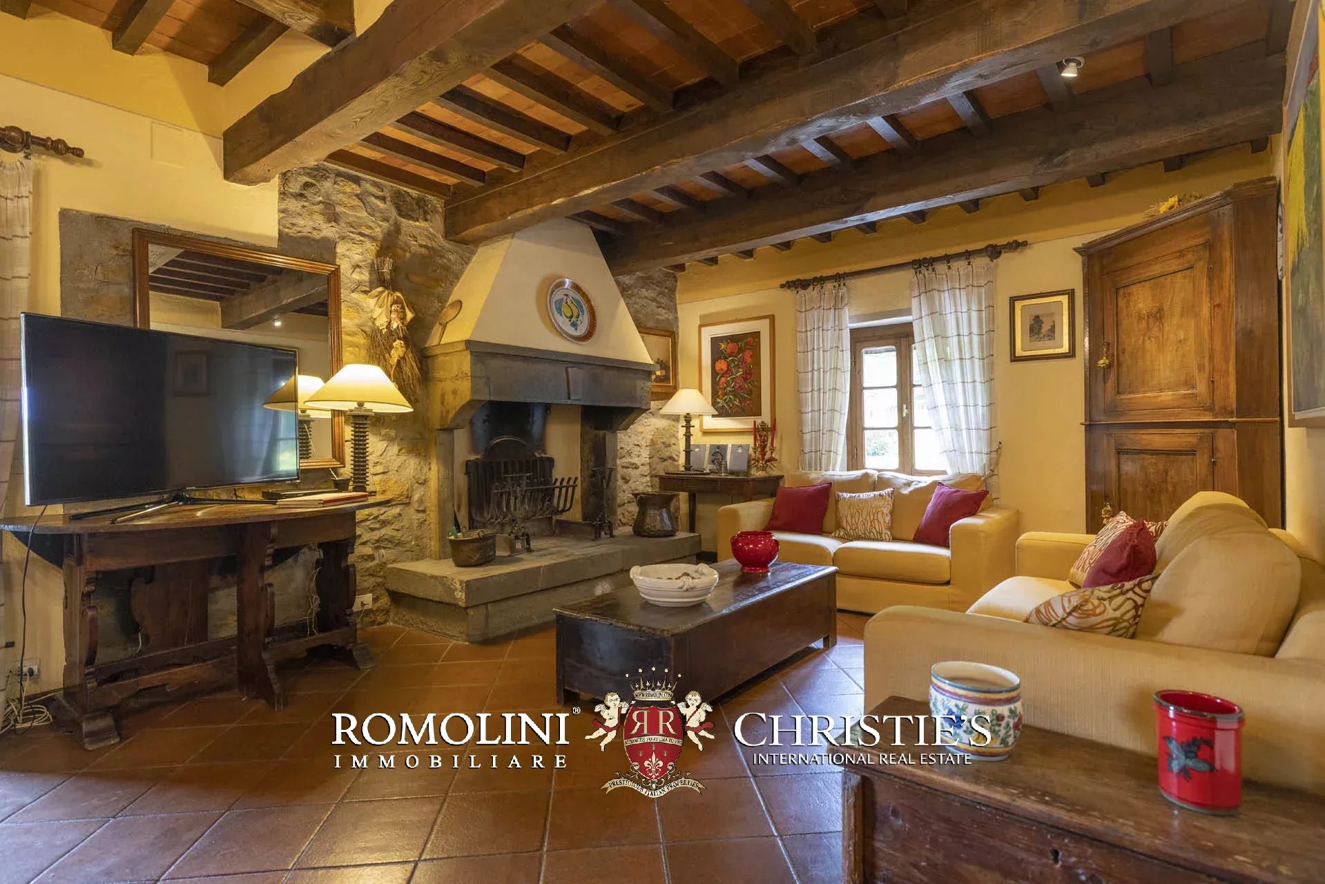 6 Bedroom Villa/Townhouse's Image 37