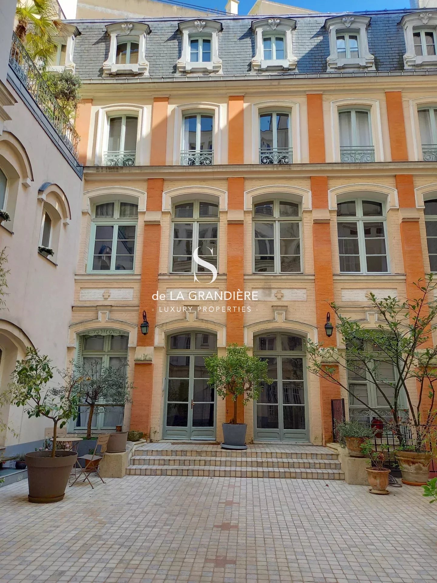 Paris 16ème - rue Mesnil - Calme absolu