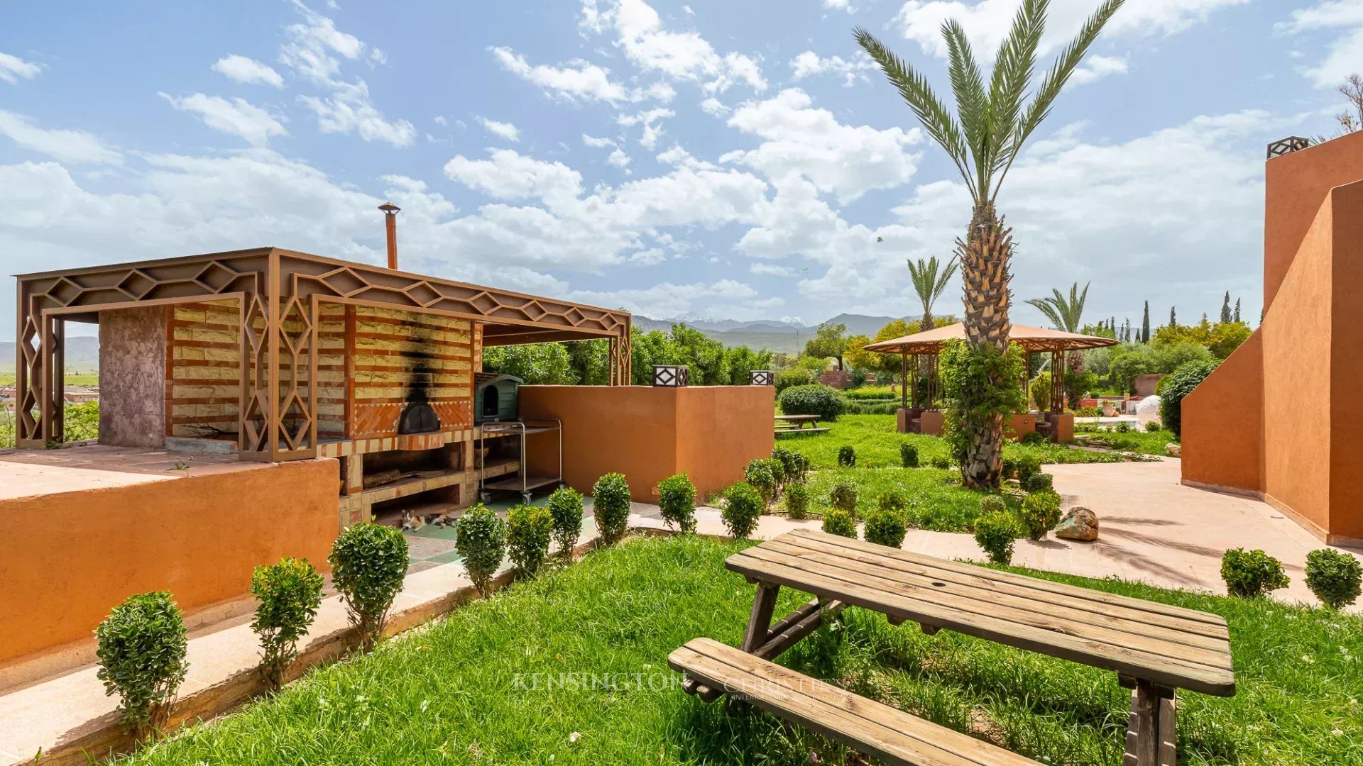 9 Bedroom Villa/Townhouse's Image 17