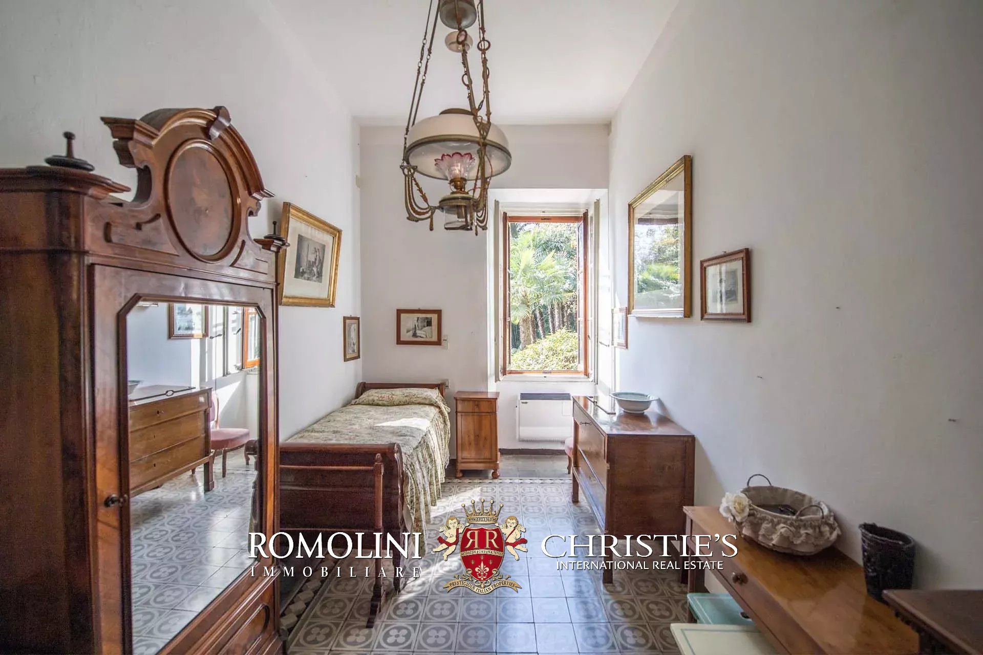 9 Bedroom Villa/Townhouse's Image 107