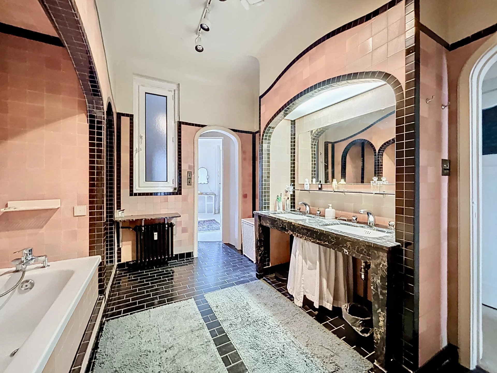 Étangs d’Ixelles – Élégant appartement, vue exceptionnelle