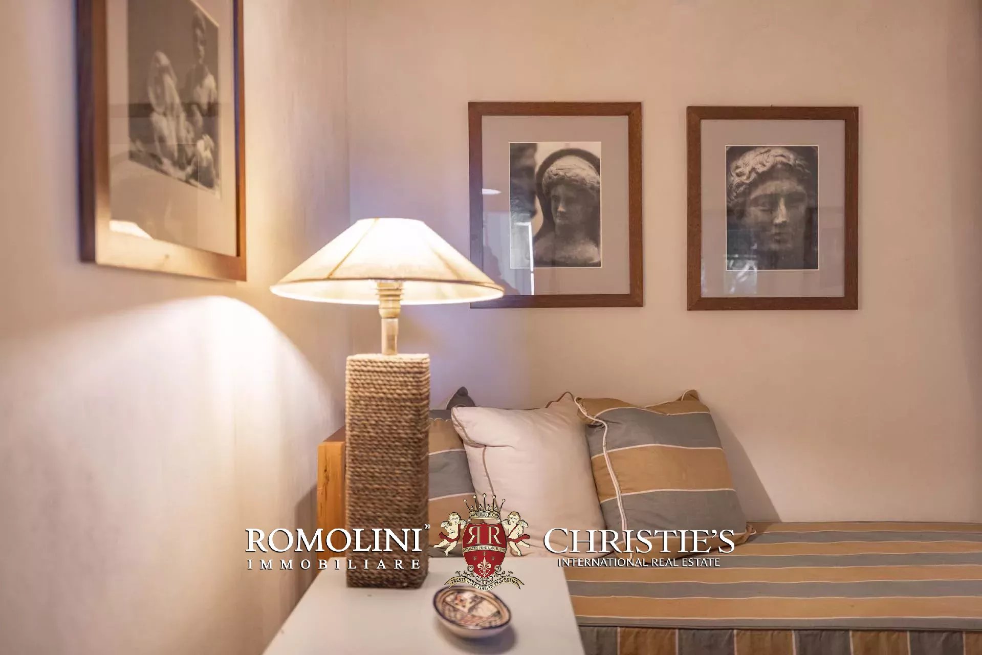 EQUESTRIAN SEA VIEW WINE ESTATE WITH VINEYARDS FOR SALE CLOSE TO BOLGHERI, TUSCANY