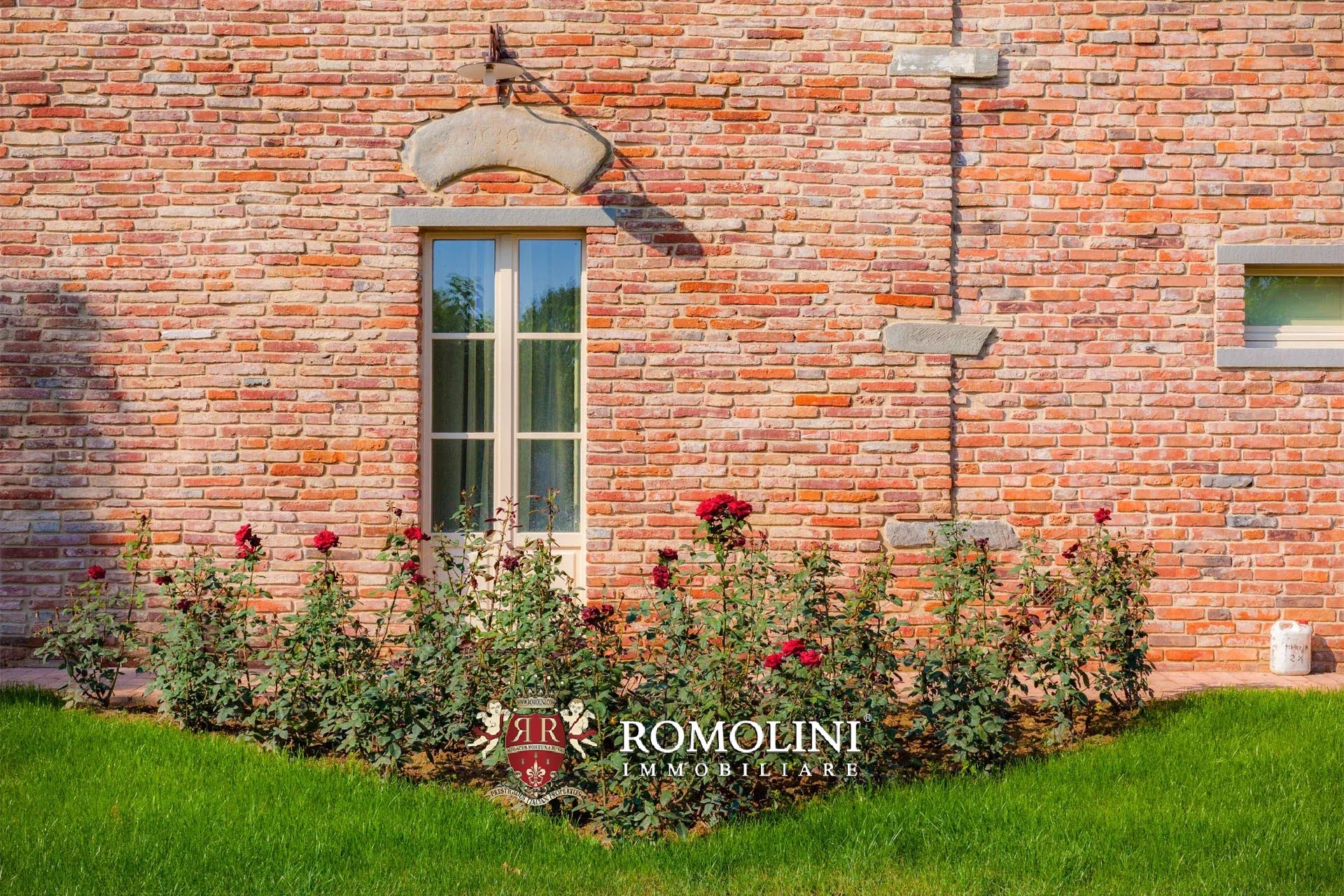 9 Bedroom Villa/Townhouse's Image 4