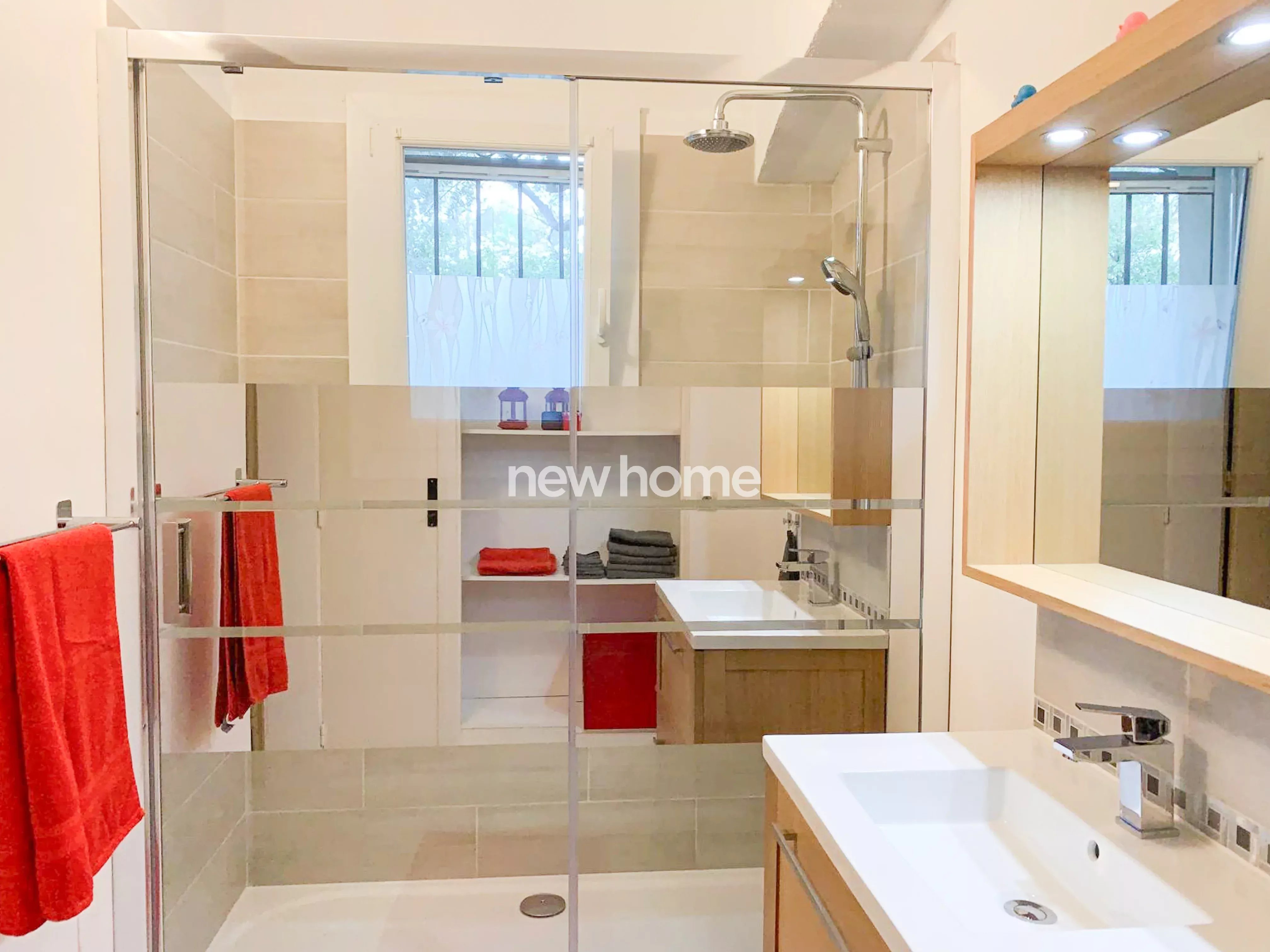 Villa avec piscine et une belle vue