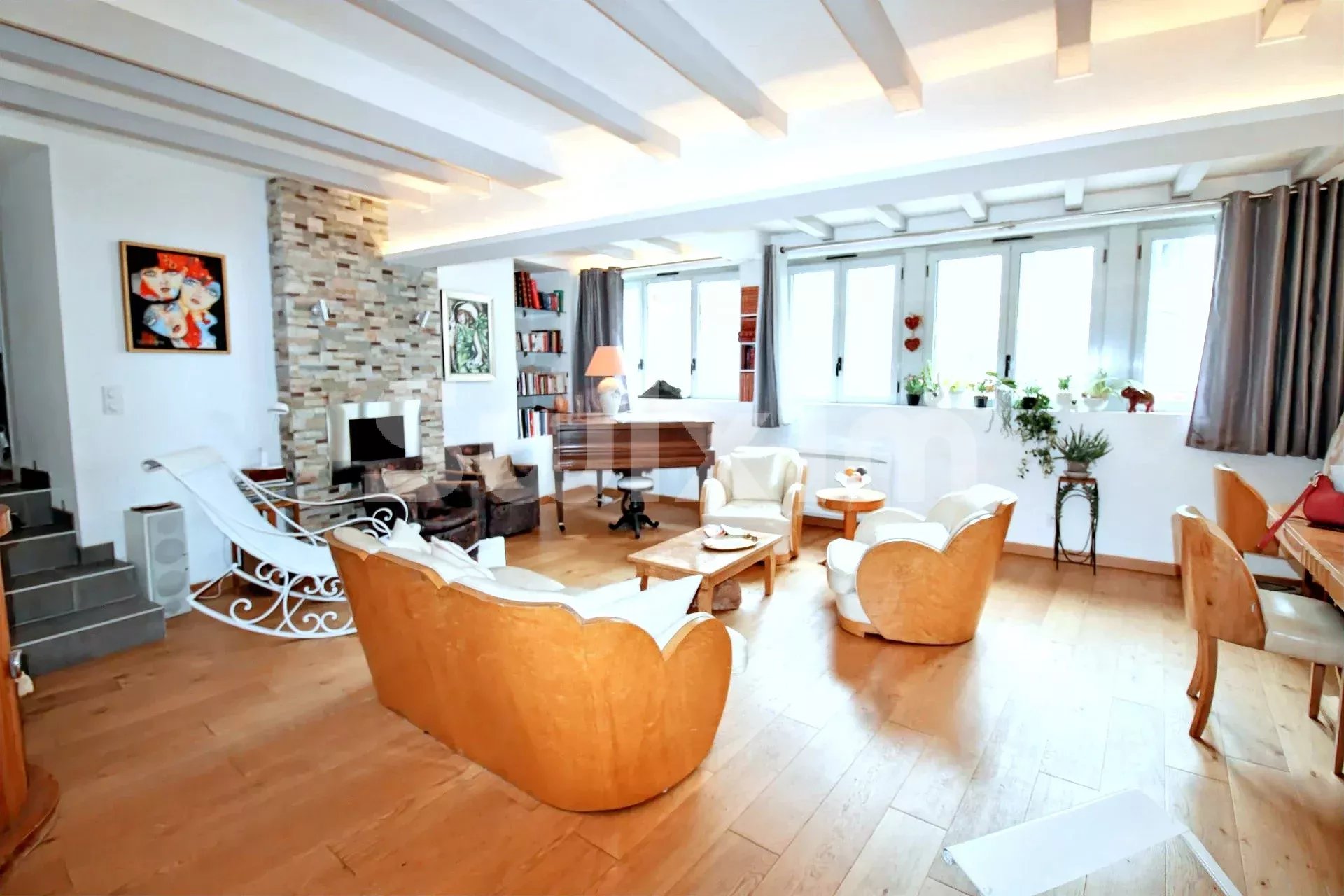 Agence immobilière de 