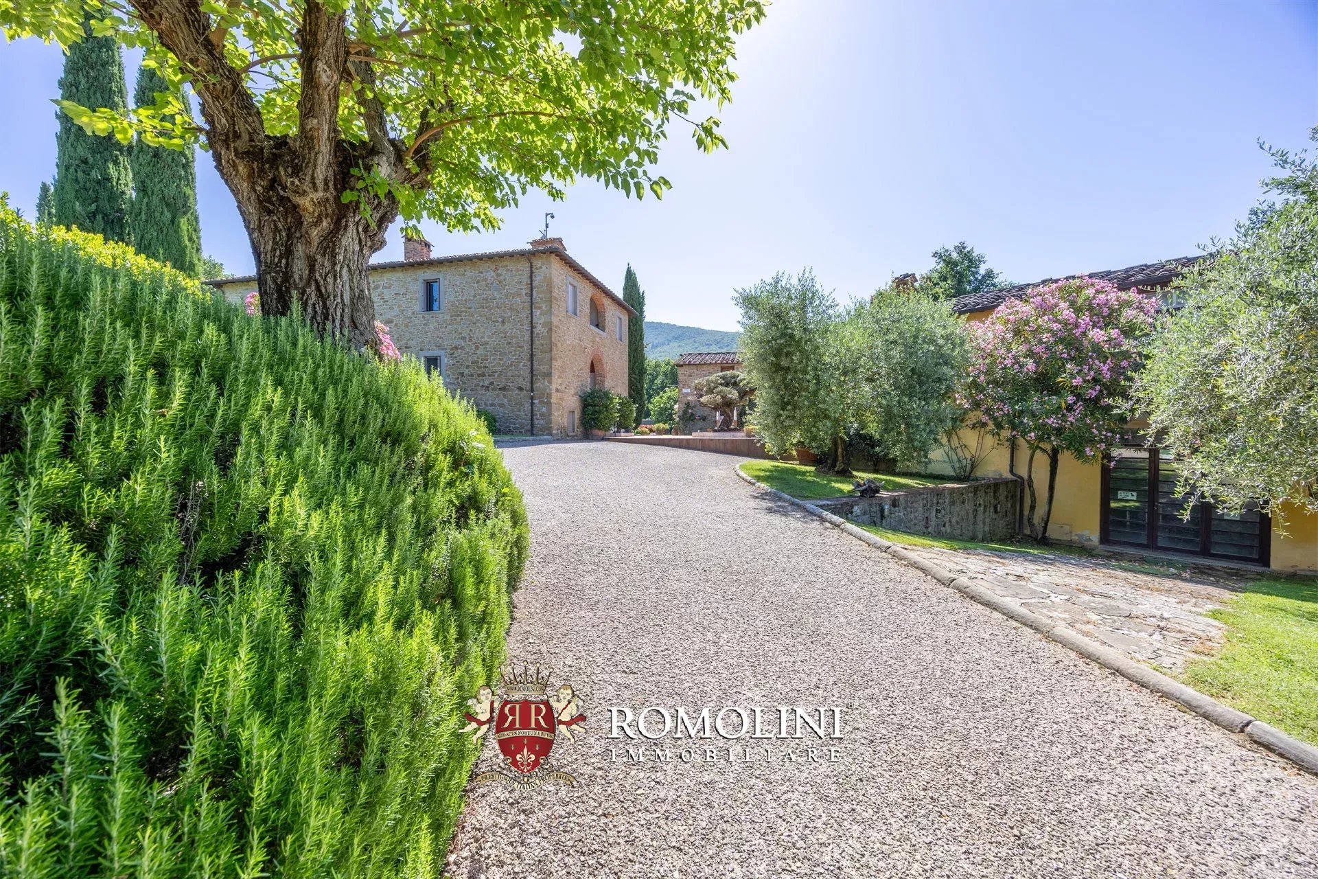 4 Bedroom Villa/Townhouse's Image 19