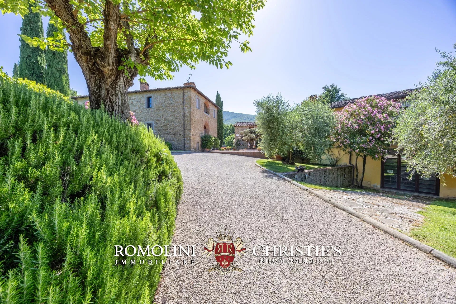 4 Bedroom Villa/Townhouse's Image 19