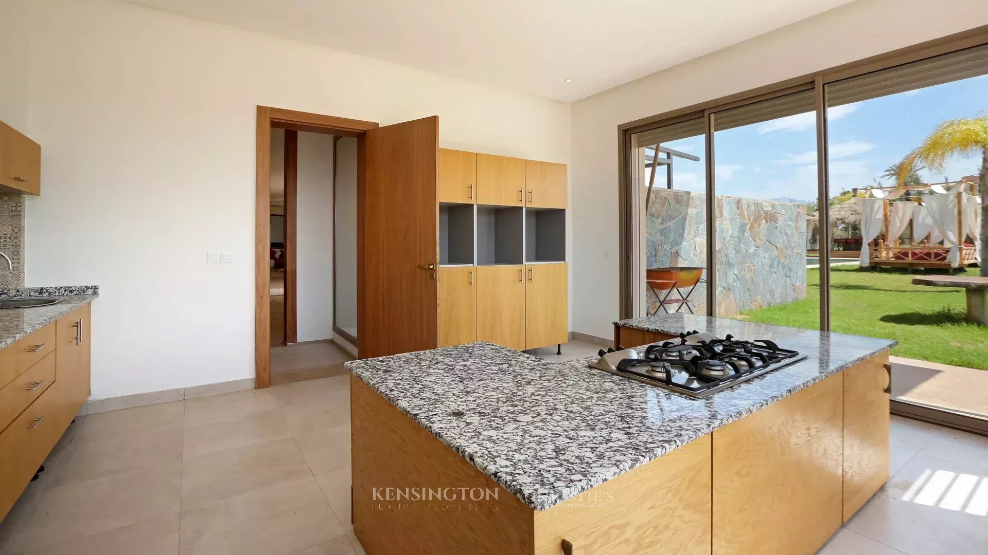 7 Bedroom Villa/Townhouse's Image 15