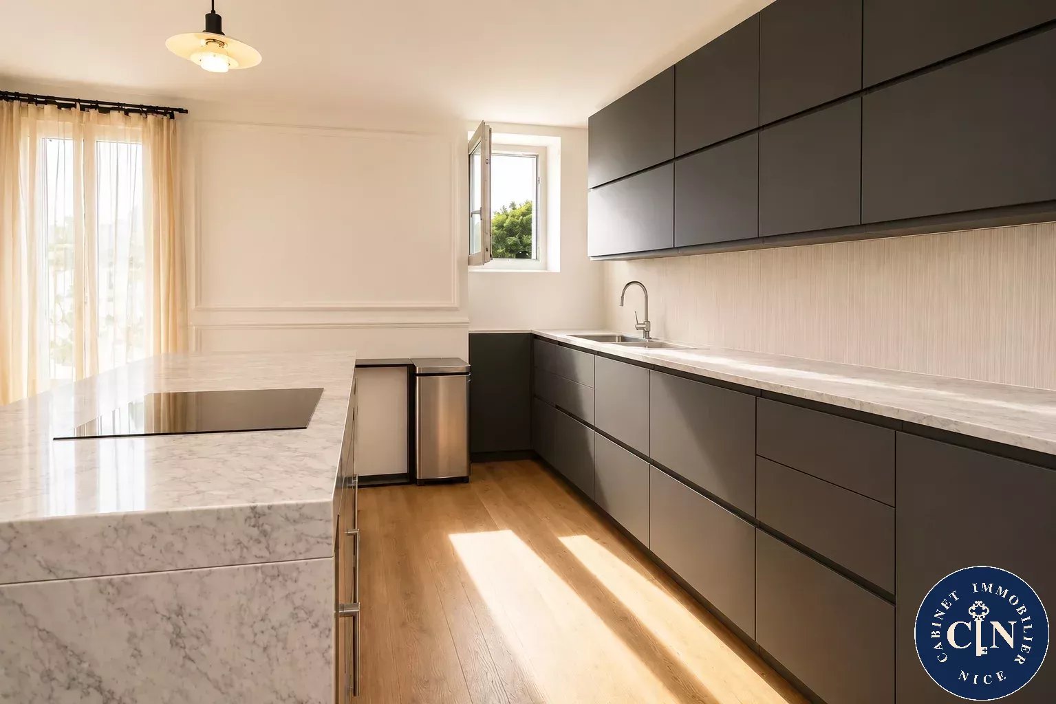 2 pièces - Duplex de charme - Carré d'Or — photo 4