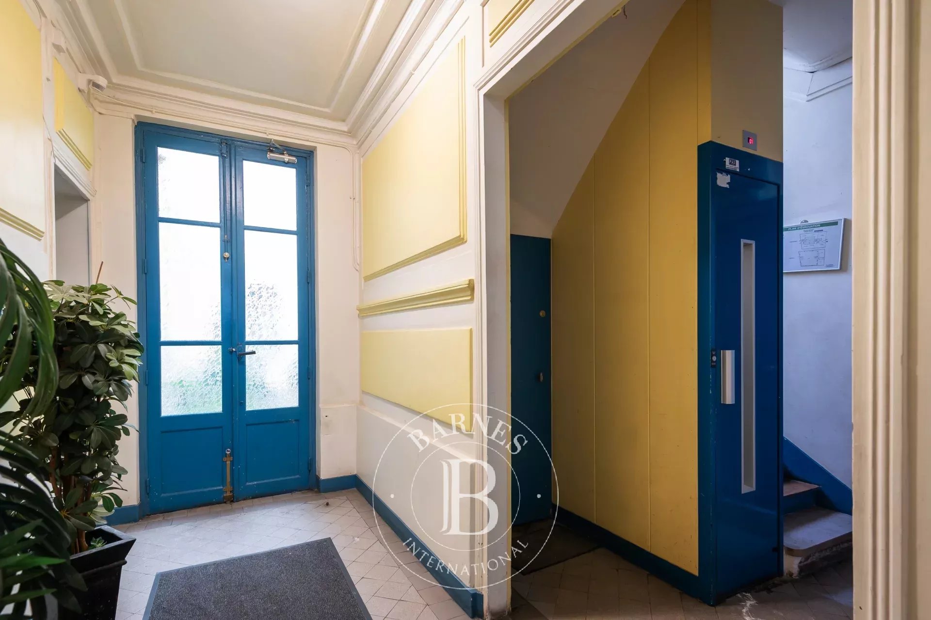 Daire Paris 18ème - picture 8