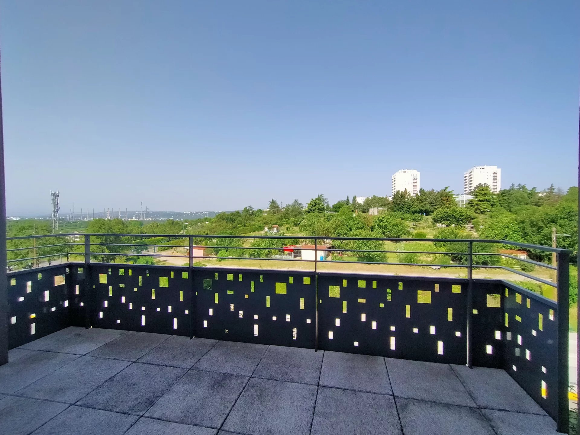85858898 Location Vénissieux