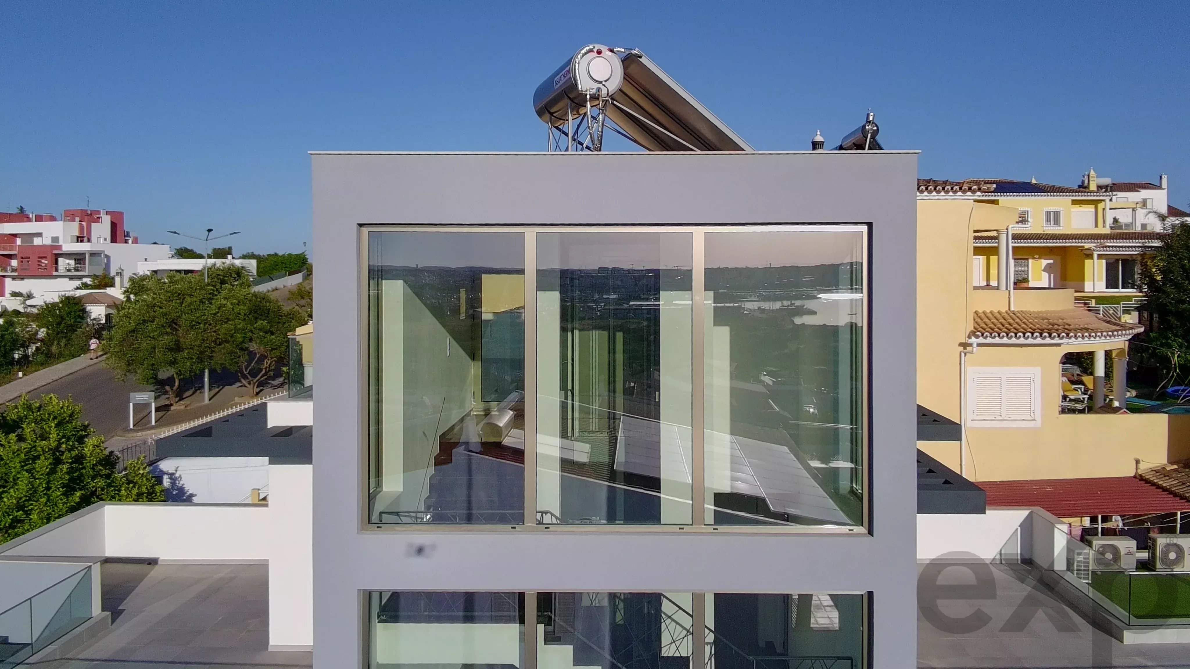 Luxury Contemporary Home with Sea View in Ferragudo 87049638 image 94