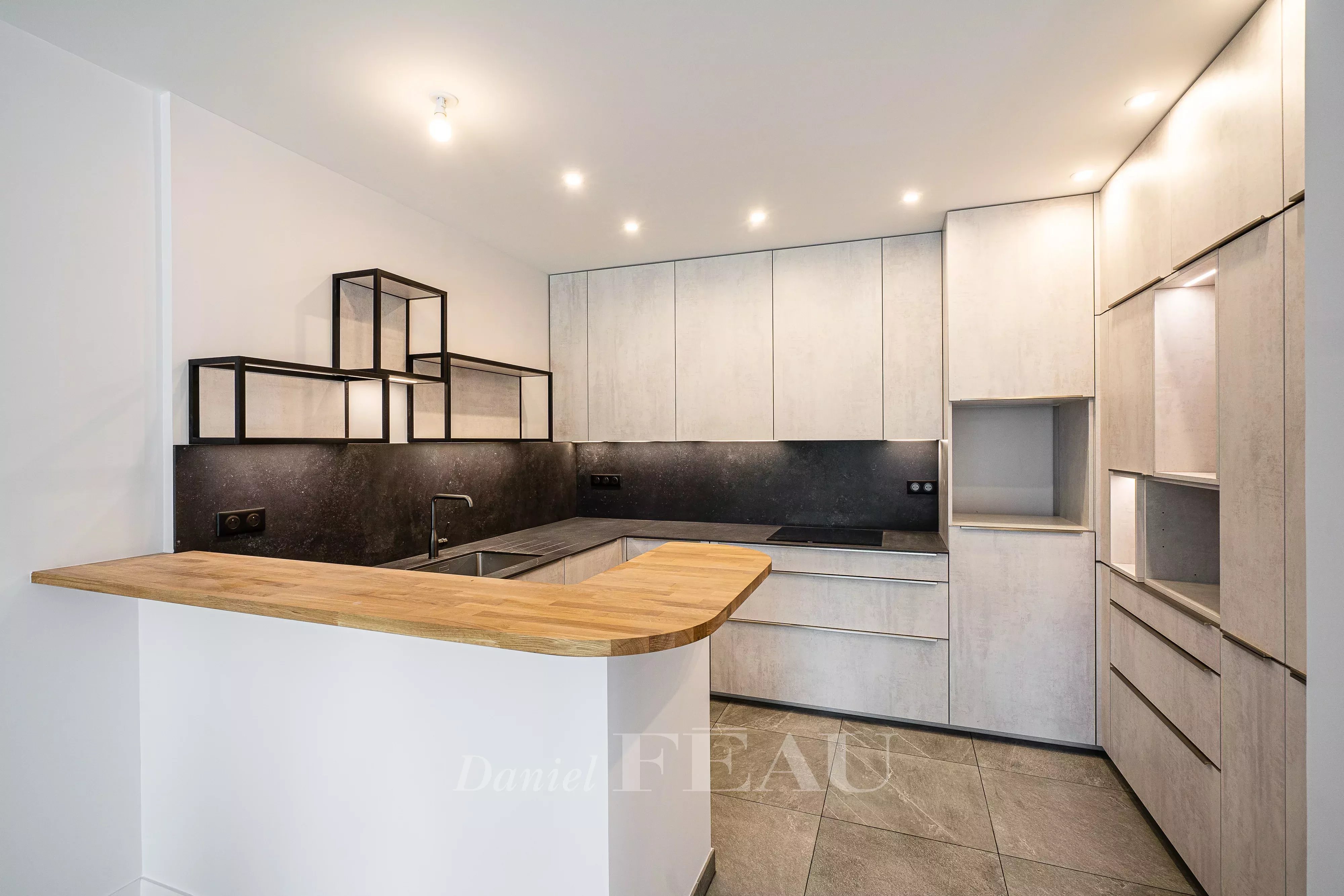 Sale Apartment Saint-Cloud