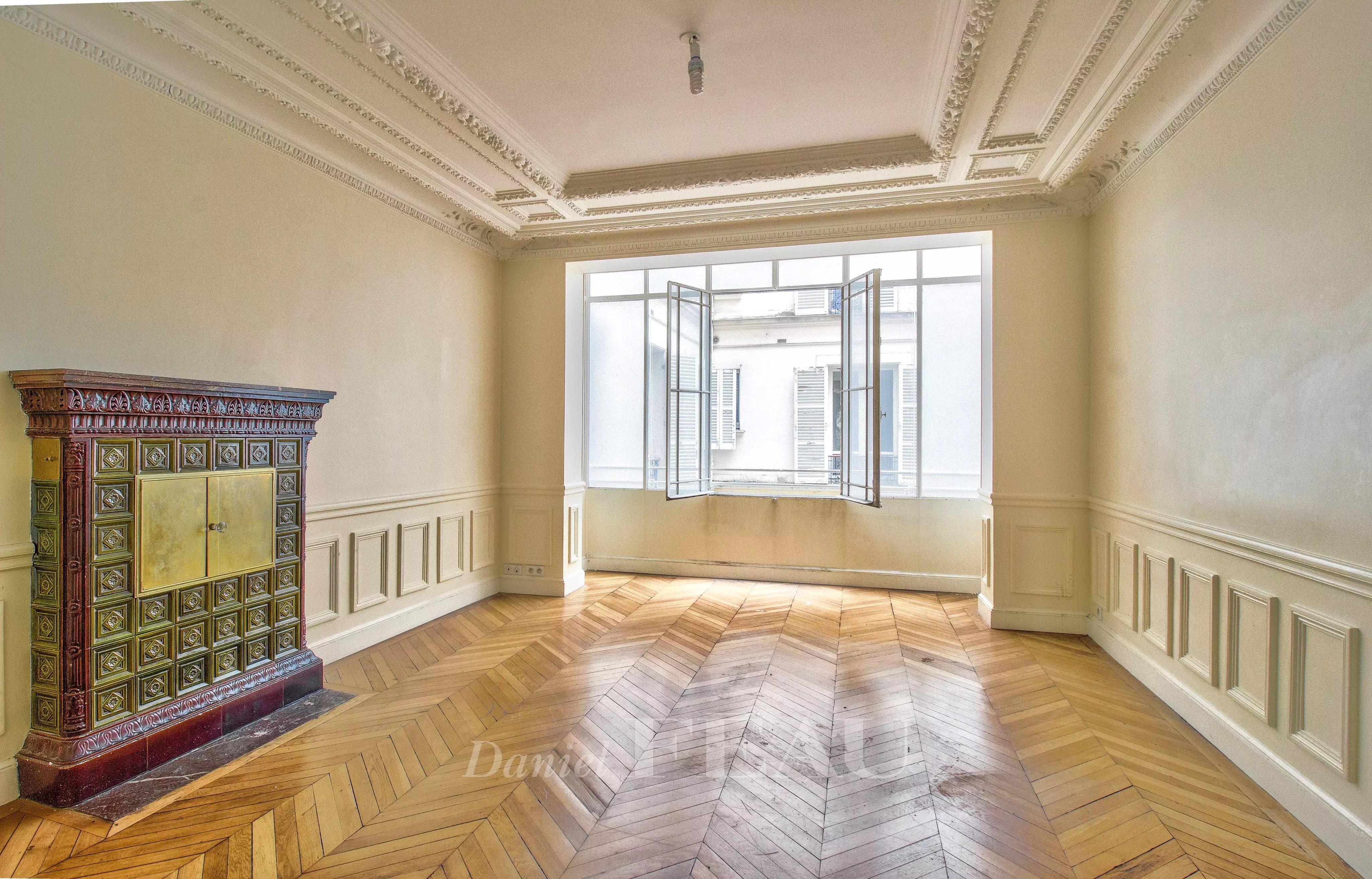 Sale Apartment Paris 16th