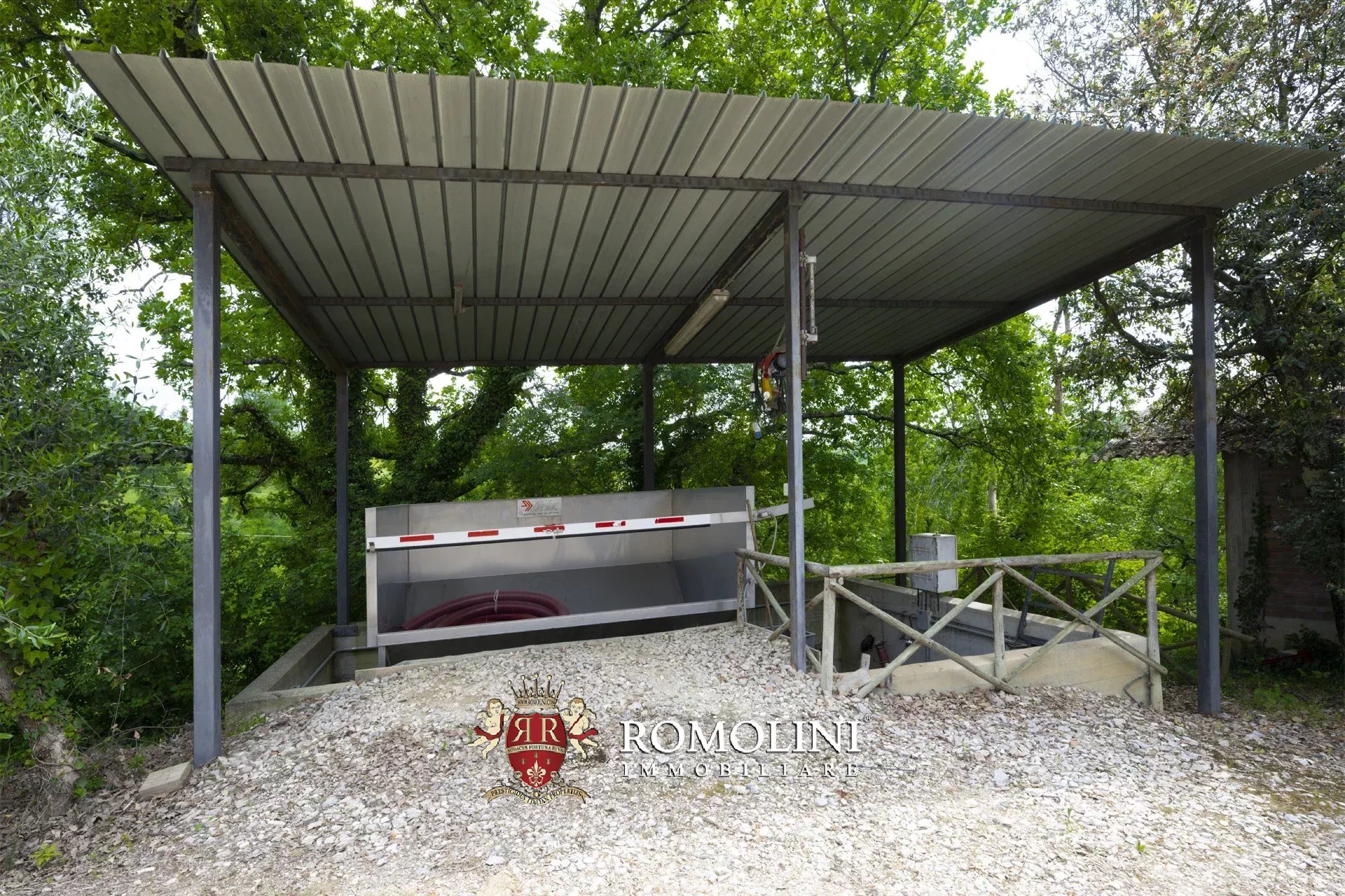 7 Bedroom Vineyard's Image 31
