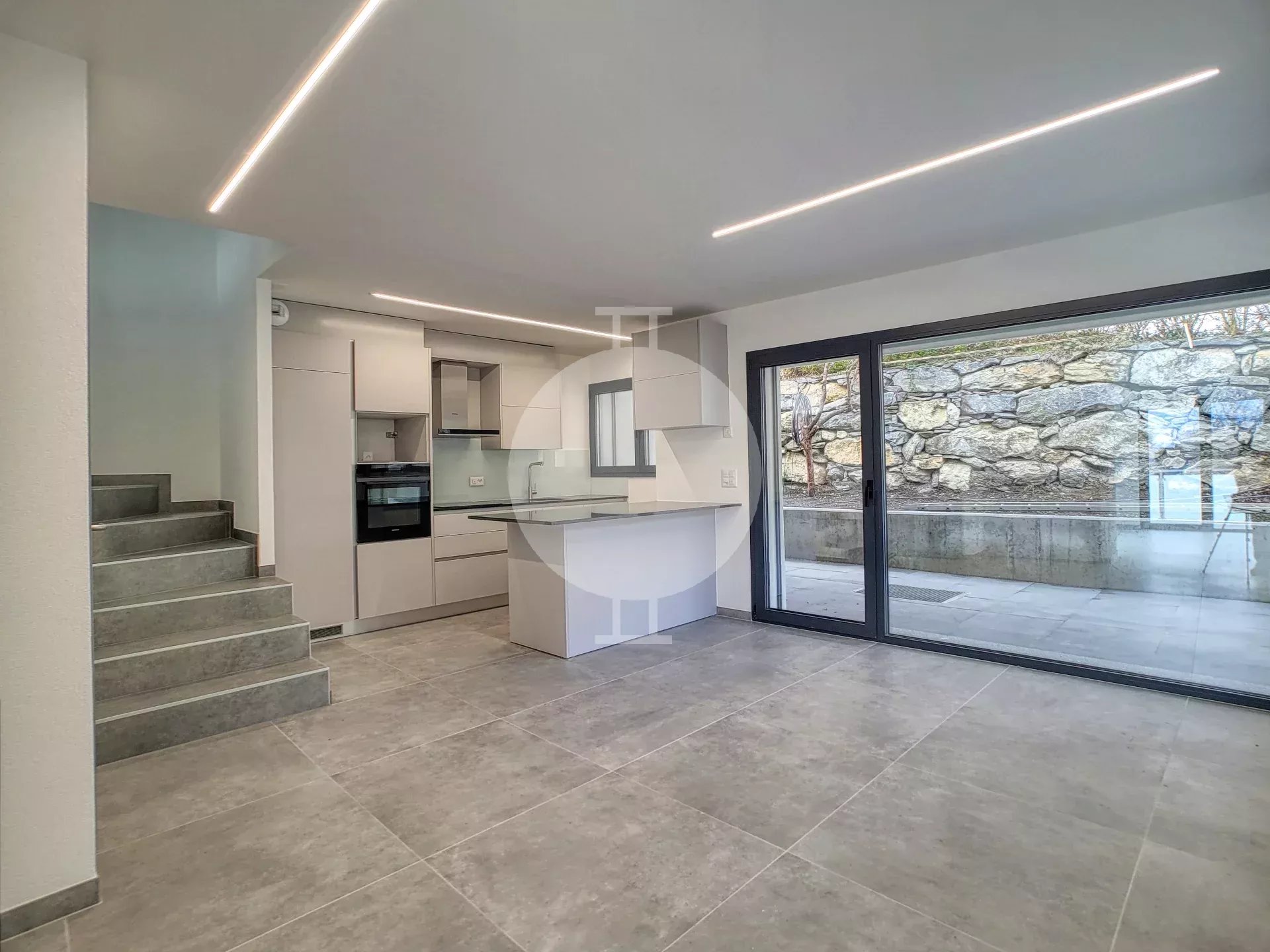 Superbe villa contemporaine et mitoyenne dans le village de Grimisuat - Photo 2