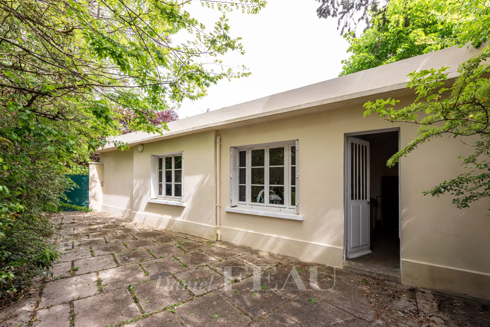 7 Bedroom Villa/Townhouse's Image 33