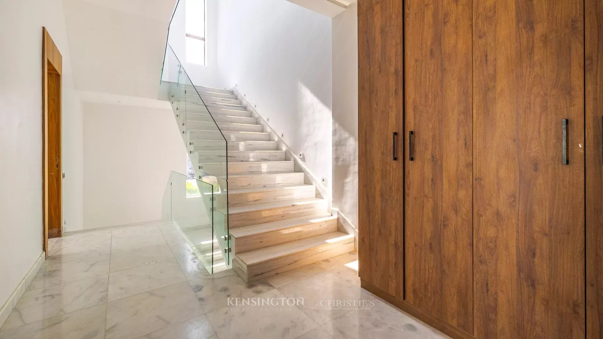 4 Bedroom Villa/Townhouse's Image 6
