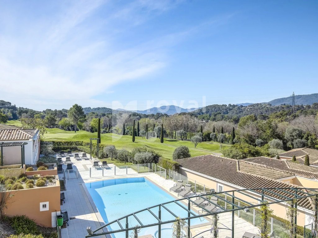 Apartment for sale in Mougins — Apartment with golf View - Royal Mougins Golf